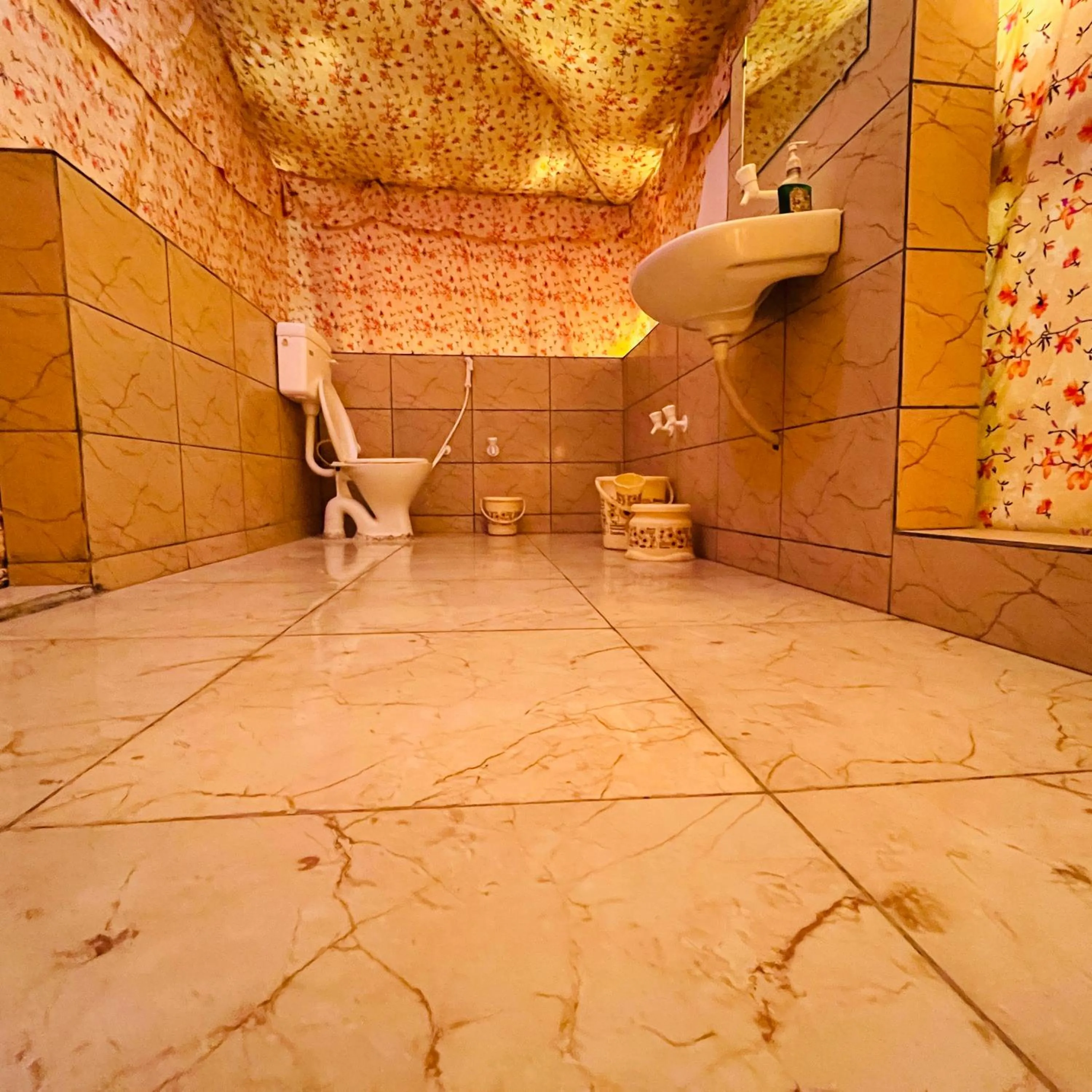 Shower in Brook Ville