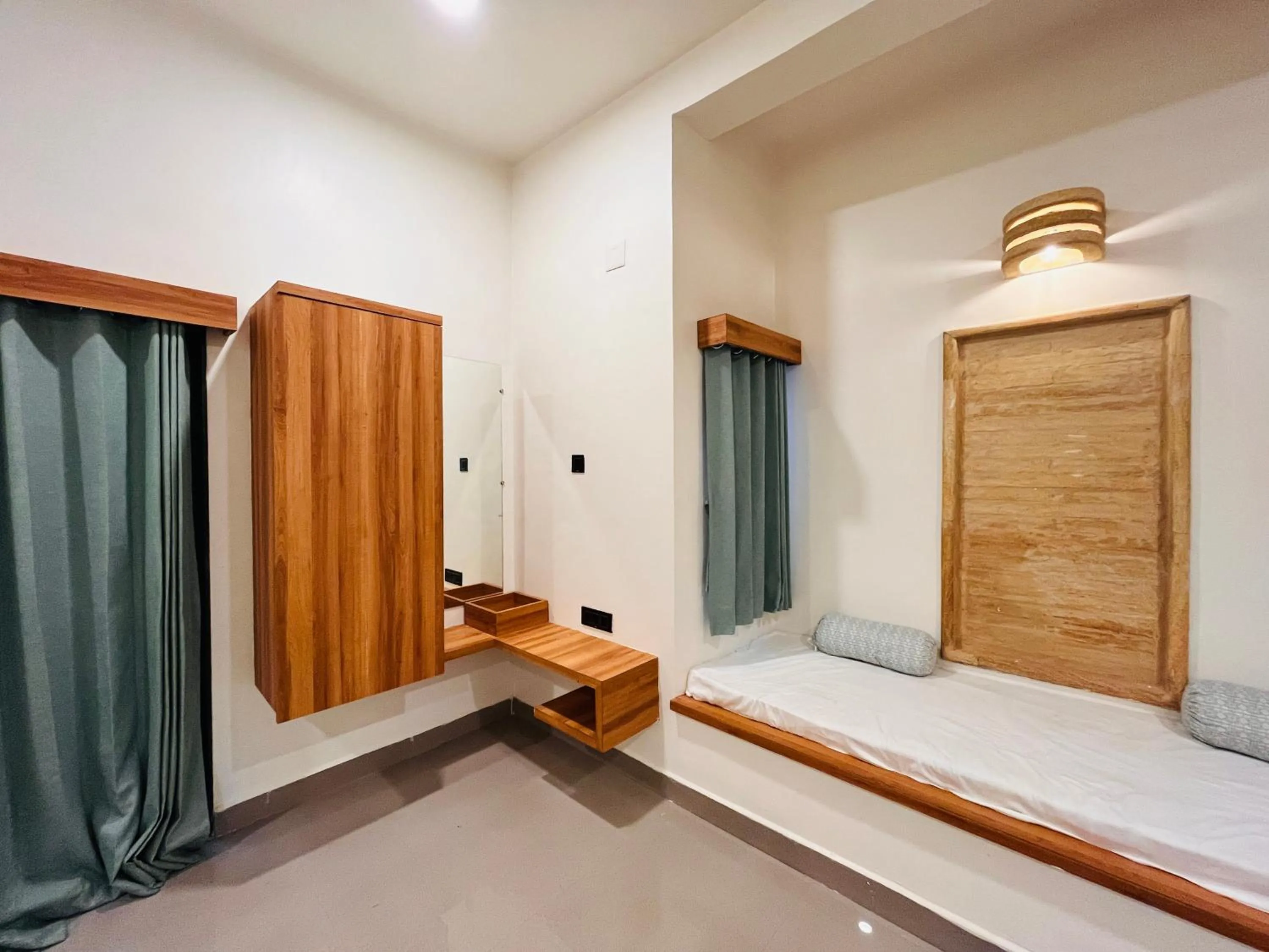 Photo of the whole room, Bed in Brook Ville