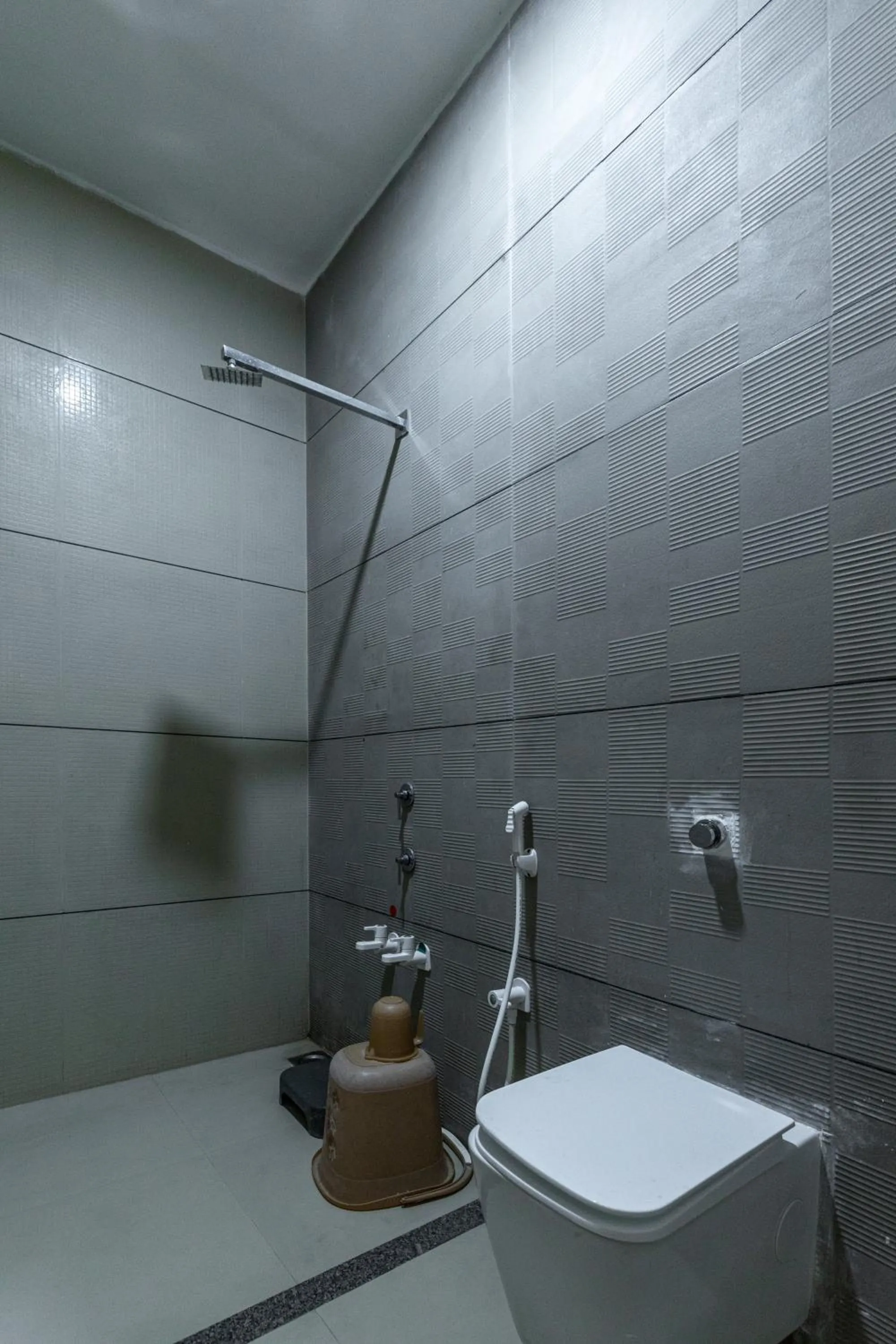 Shower in Brook Ville