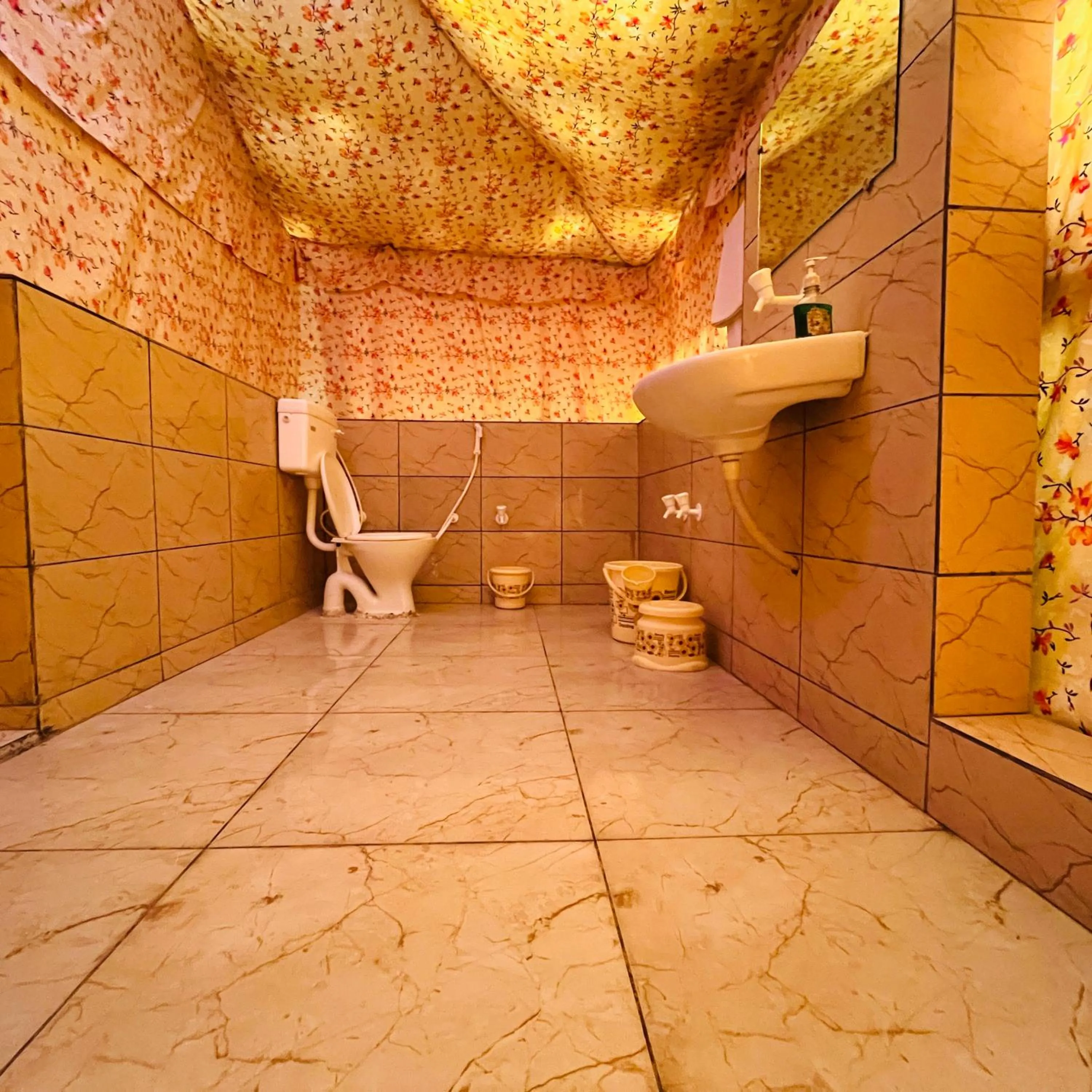 Shower in Brook Ville