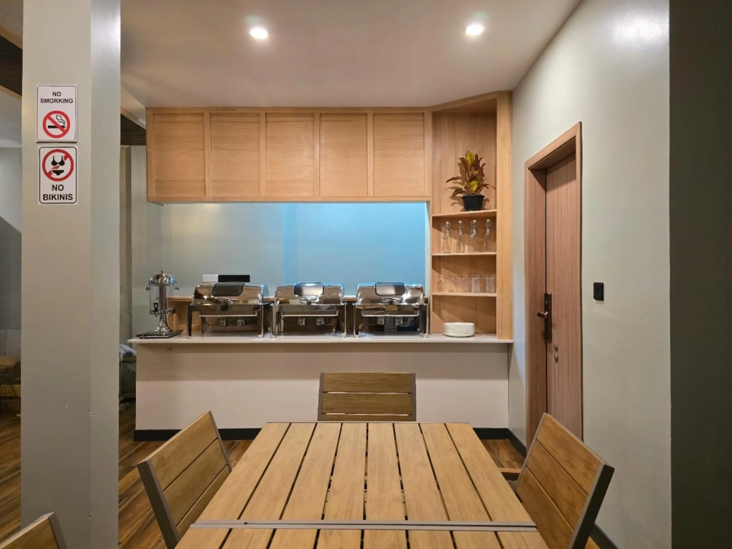 Restaurant/places to eat in Madi Grand Maldives