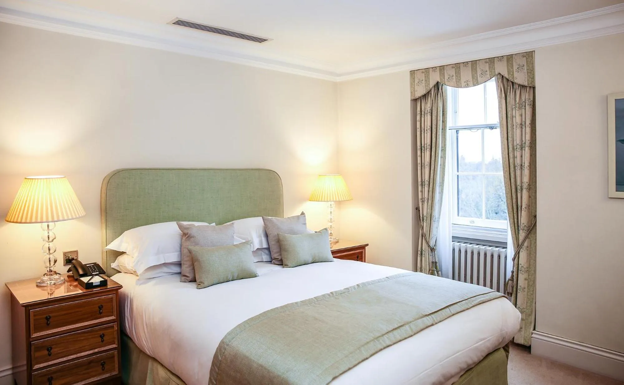 Bedroom, Bed in Cheval Hyde Park Gate