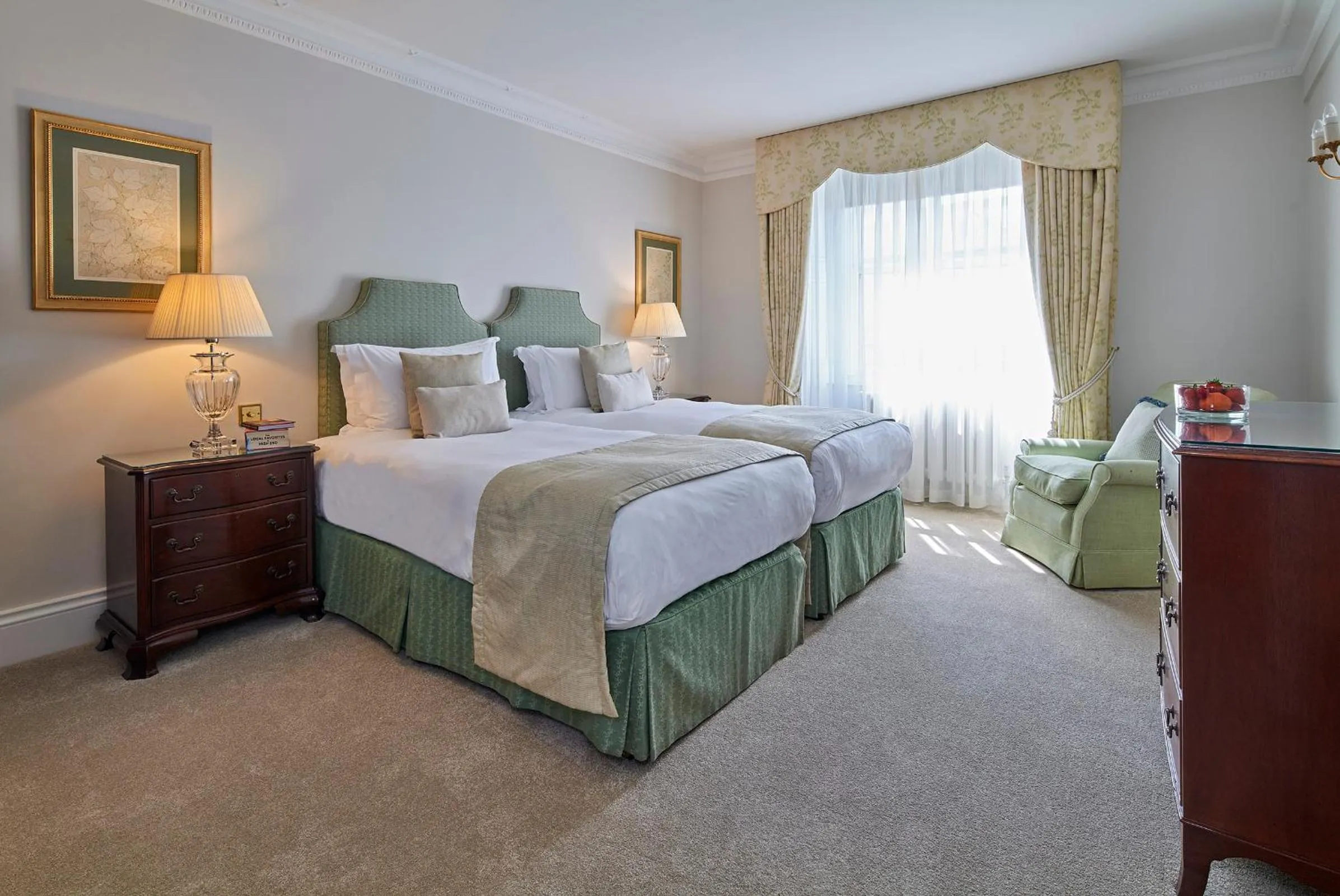 Bed in Cheval Hyde Park Gate