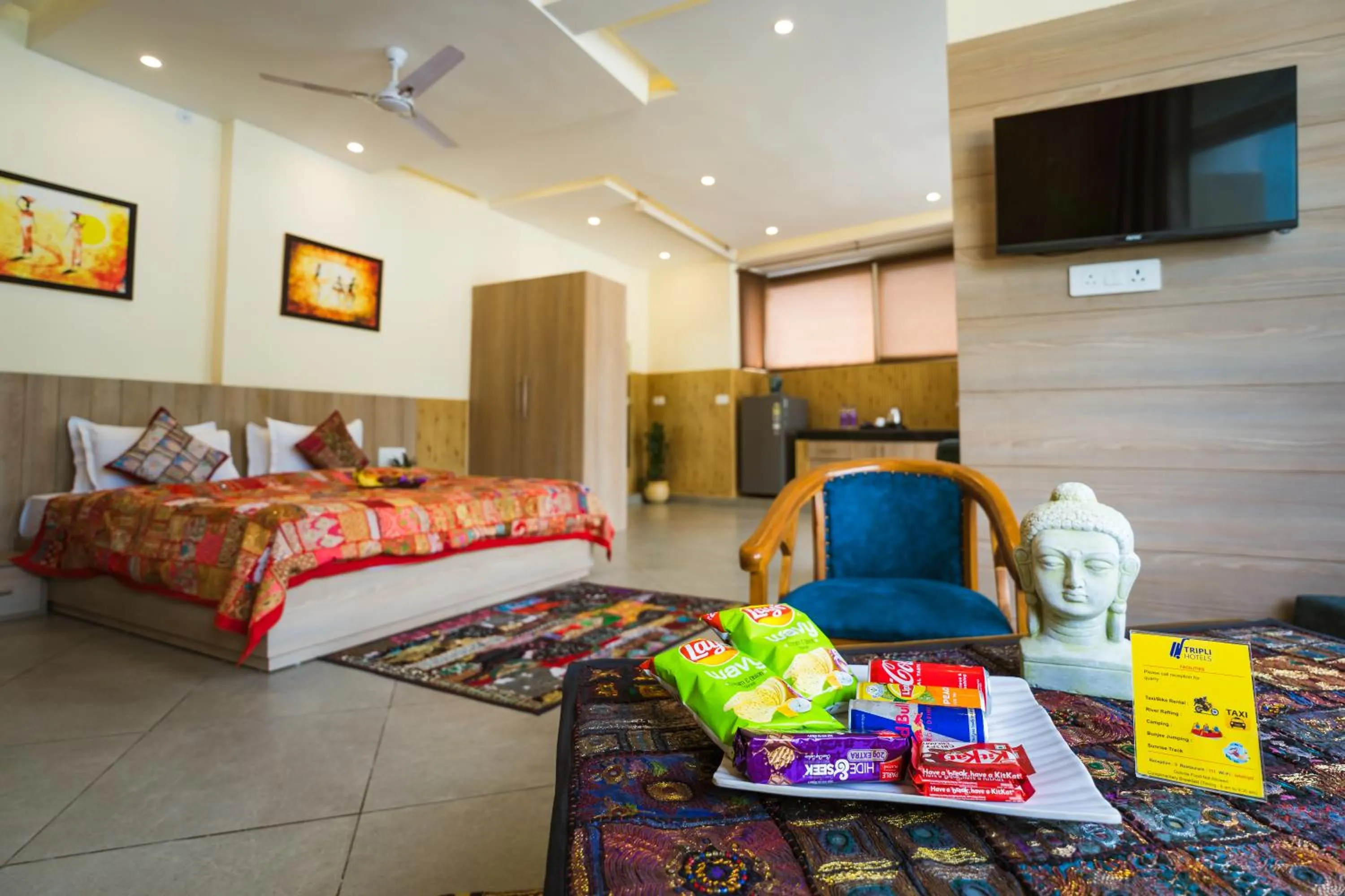 TV and multimedia, Bed in Tripli Hotels Ayushman Retreat