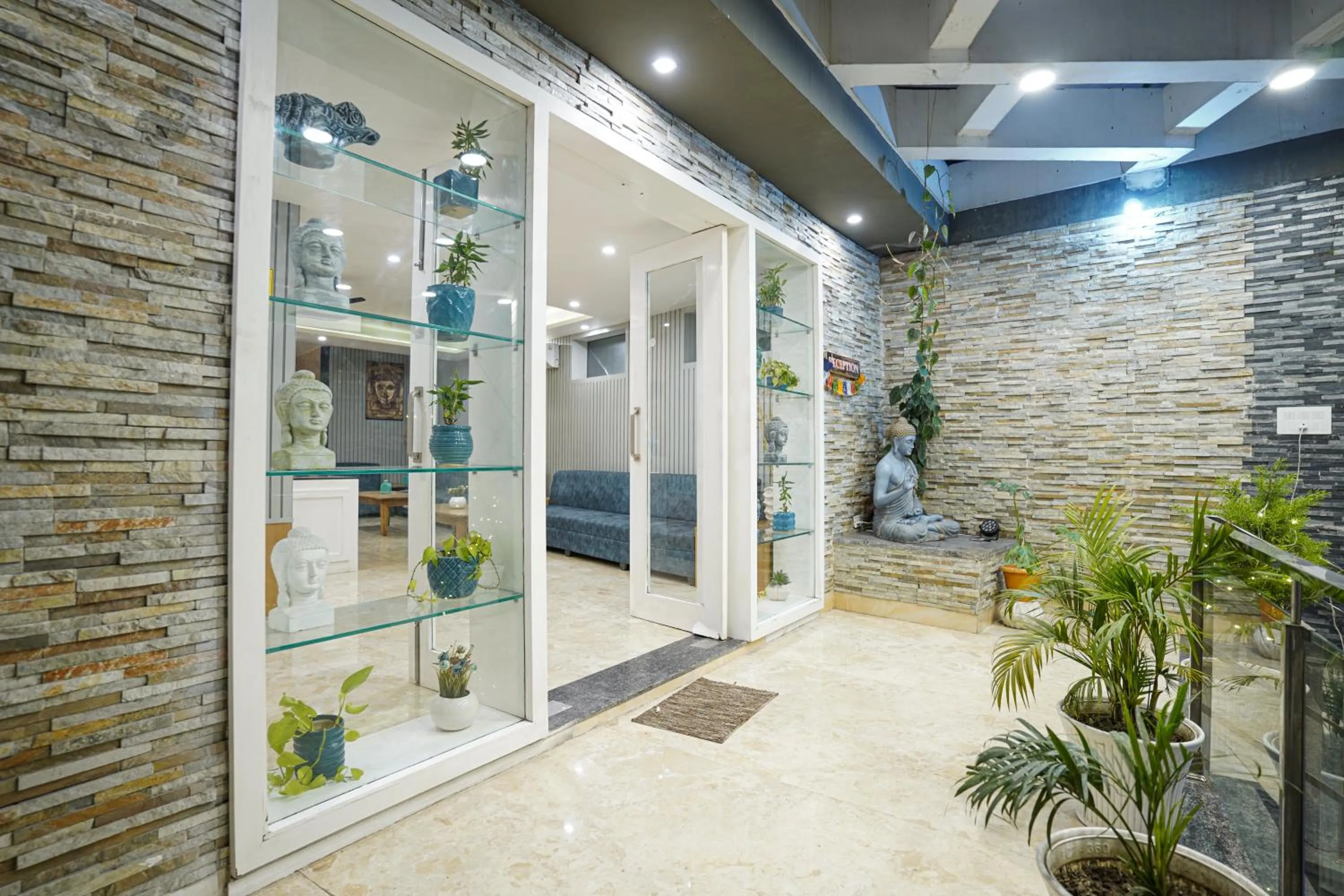 Lobby or reception in Tripli Hotels Ayushman Retreat