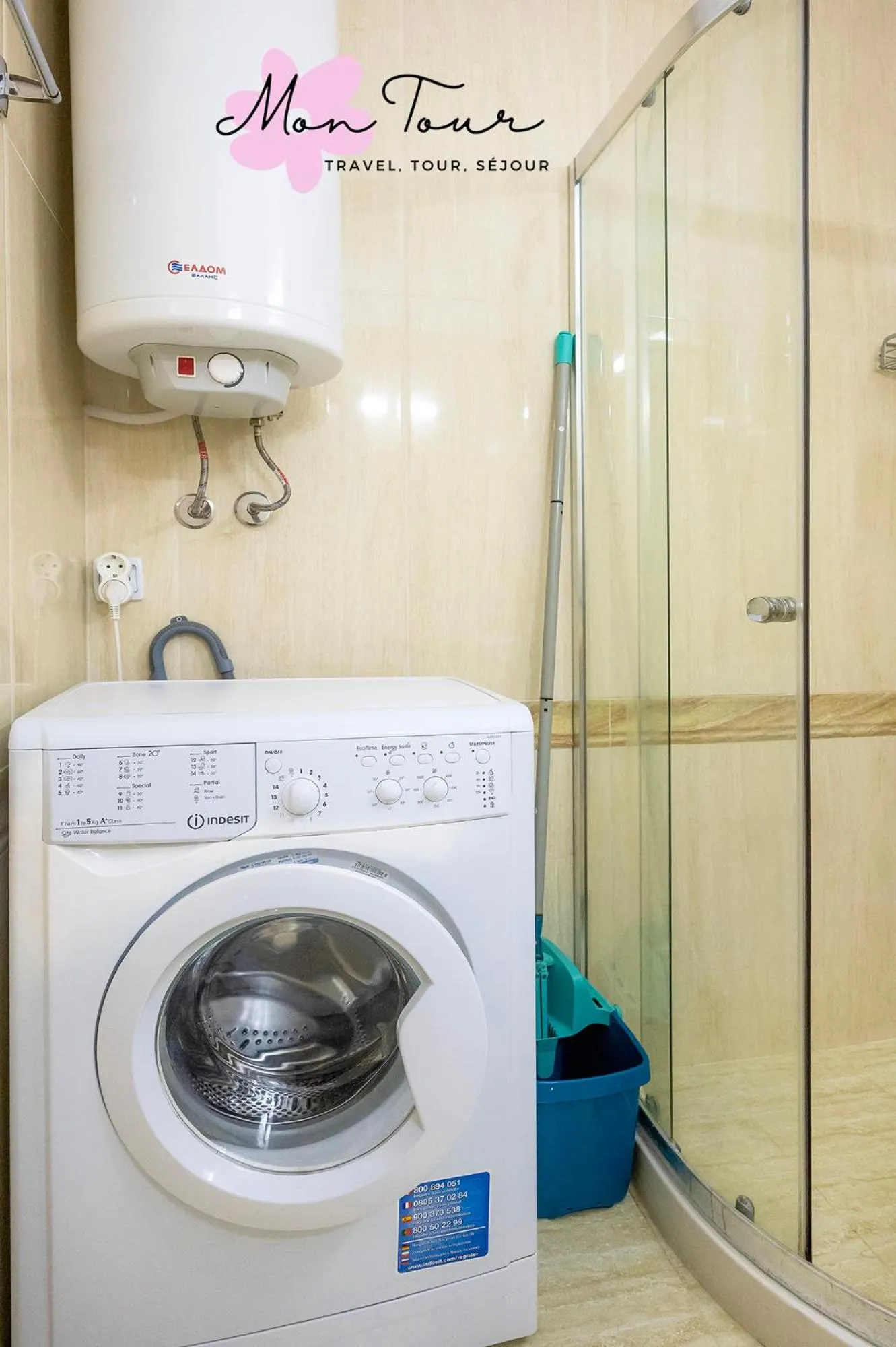 Shower in Mon Tour apartments