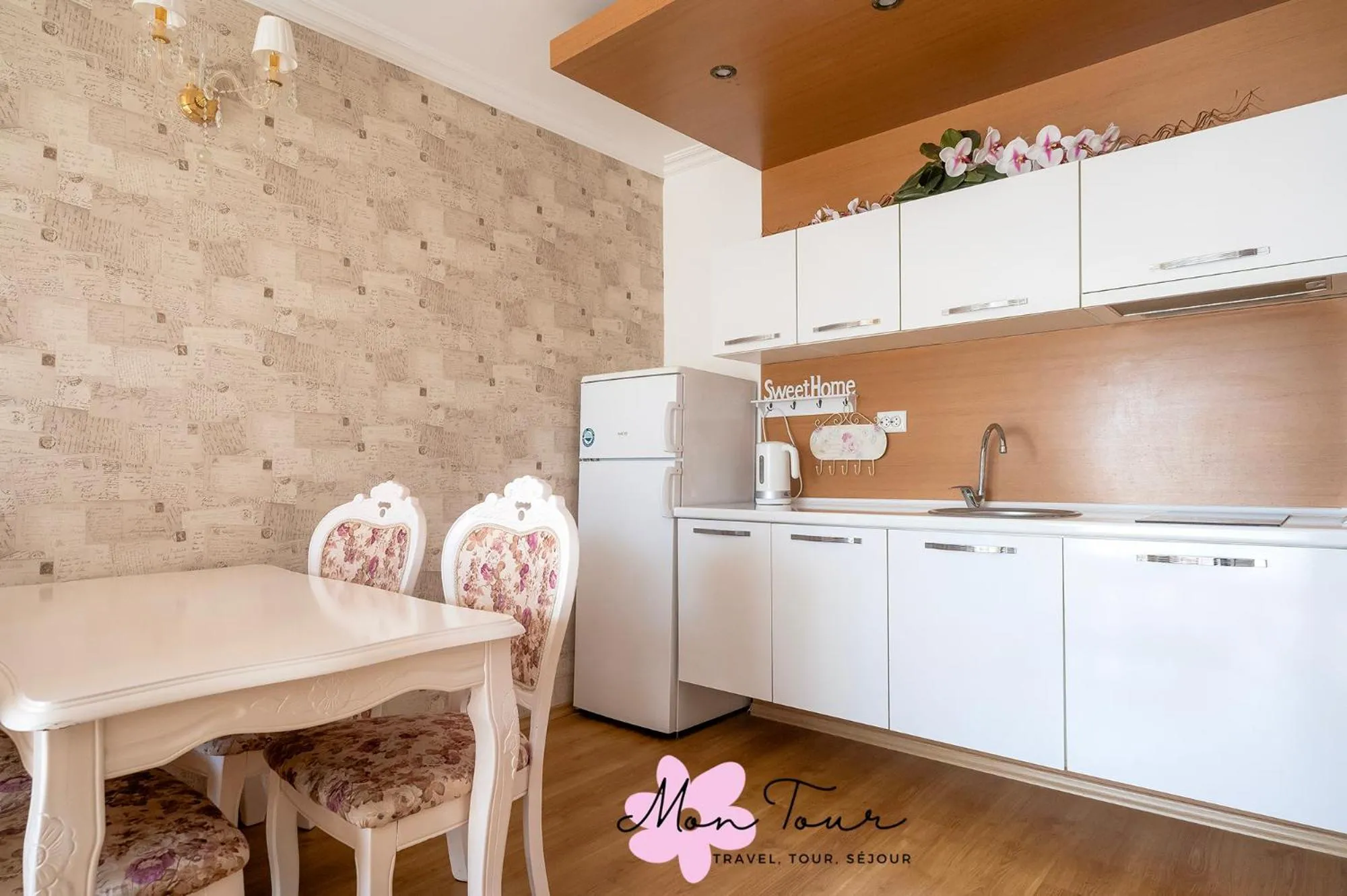 Kitchen or kitchenette in Mon Tour apartments