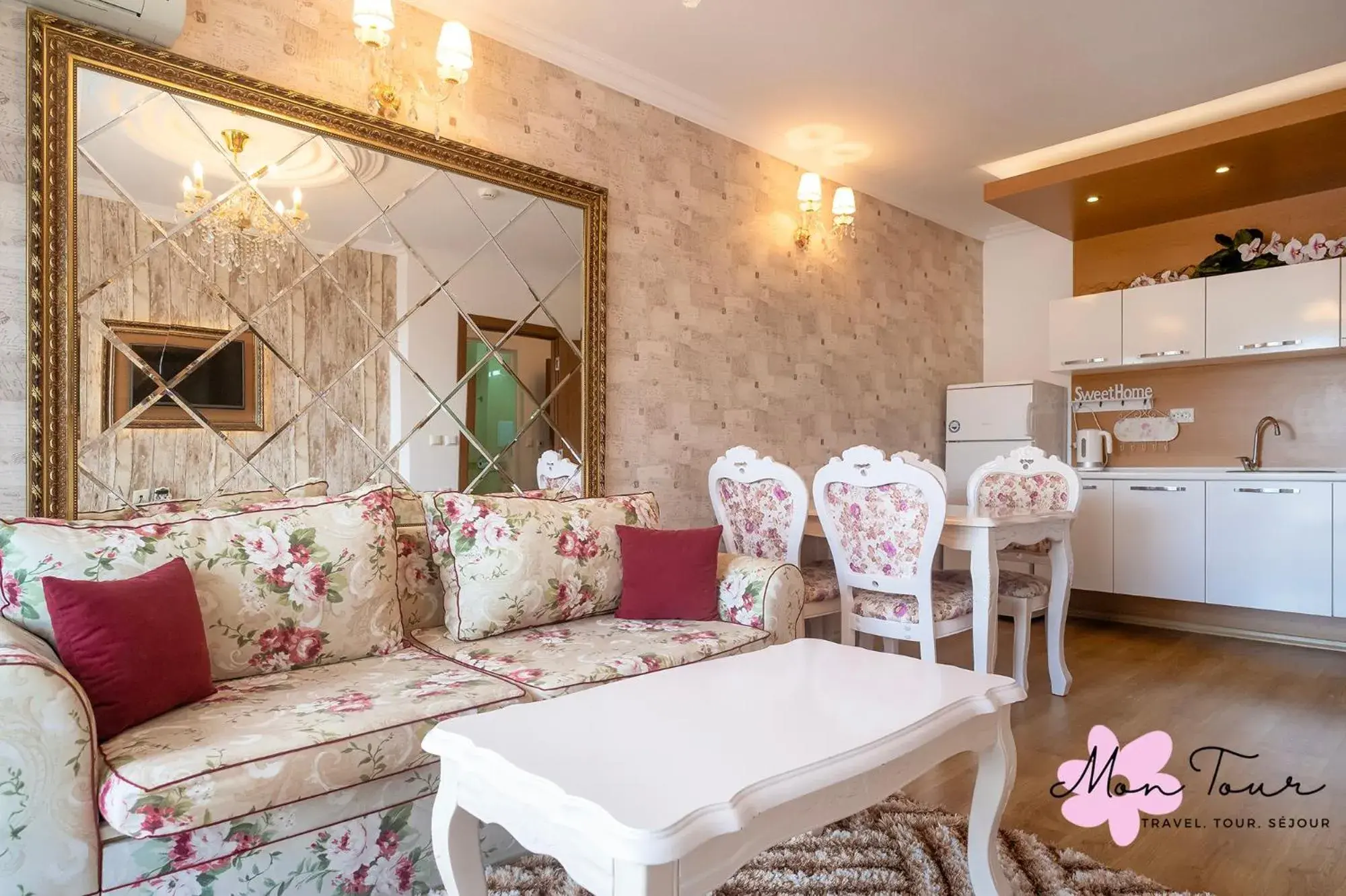 Two-Bedroom Deluxe Apartment in Mon Tour apartments Two-Bedroom Deluxe Apartment in Mon Tour apartments