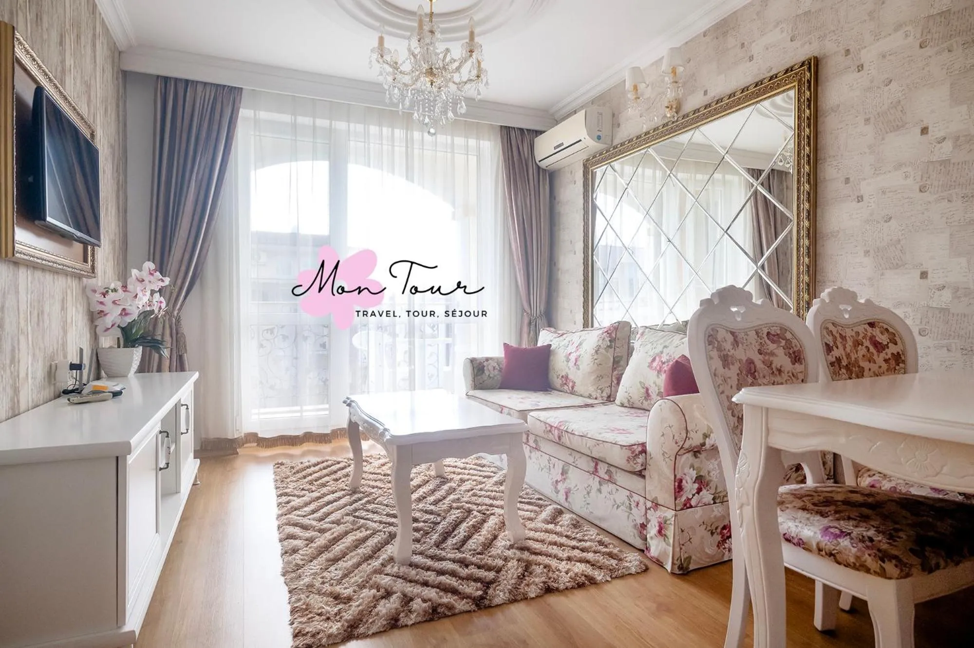 TV and multimedia in Mon Tour apartments