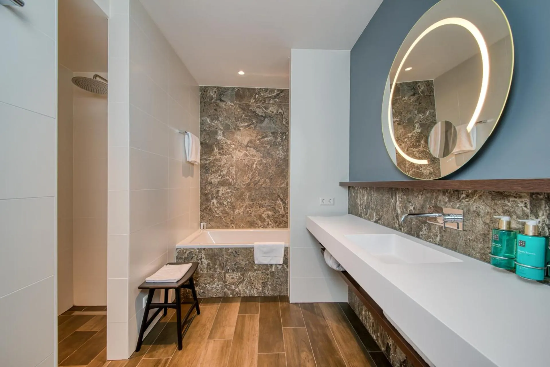 Bathroom in Hotel de Schelde