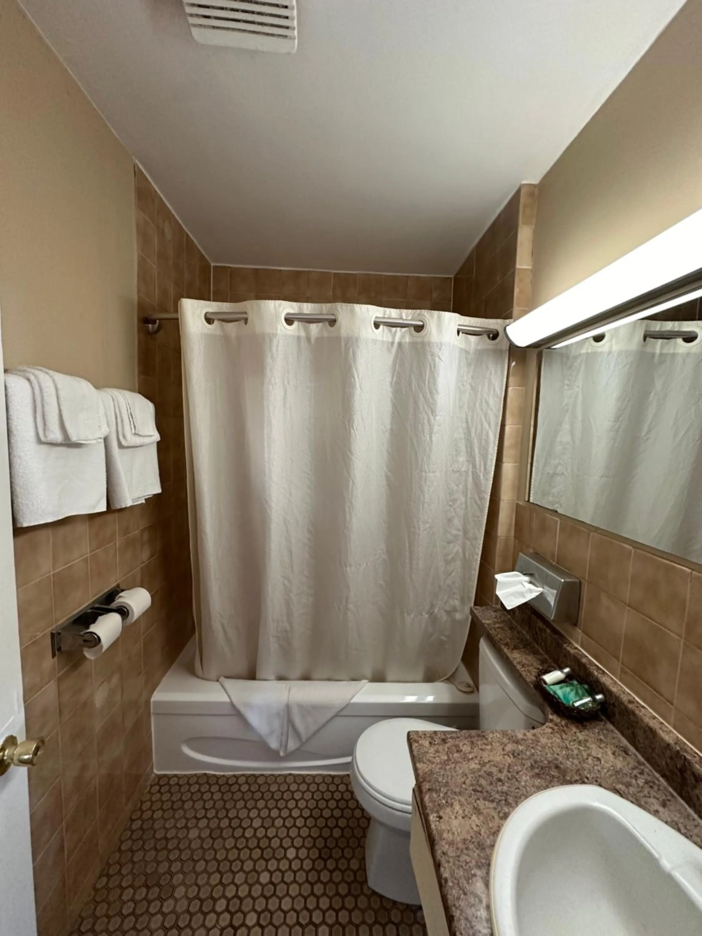 Bathroom in HOTEL CLASSIC COMFORT