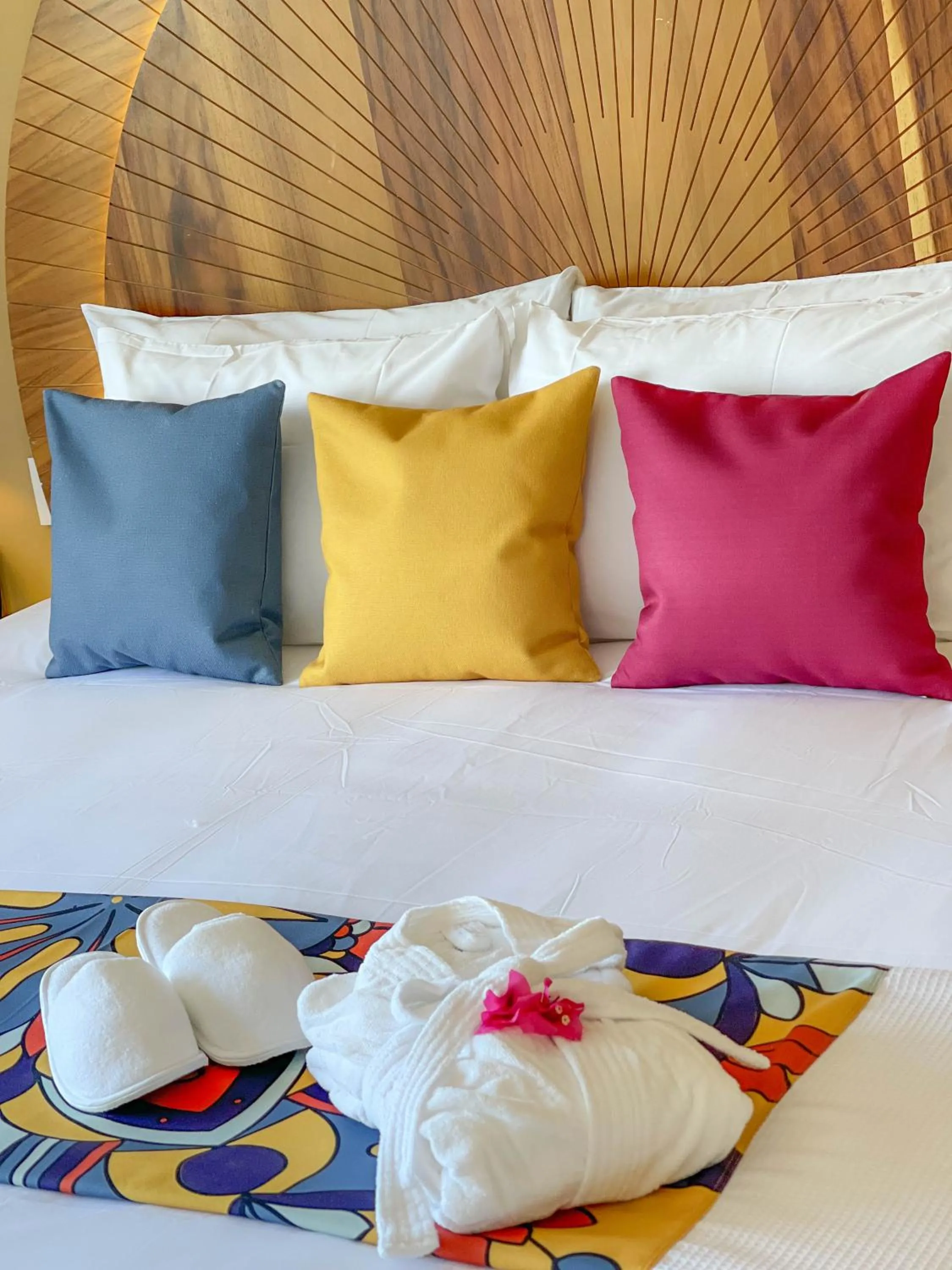 Bed in Akuazul Resorts Adults Only