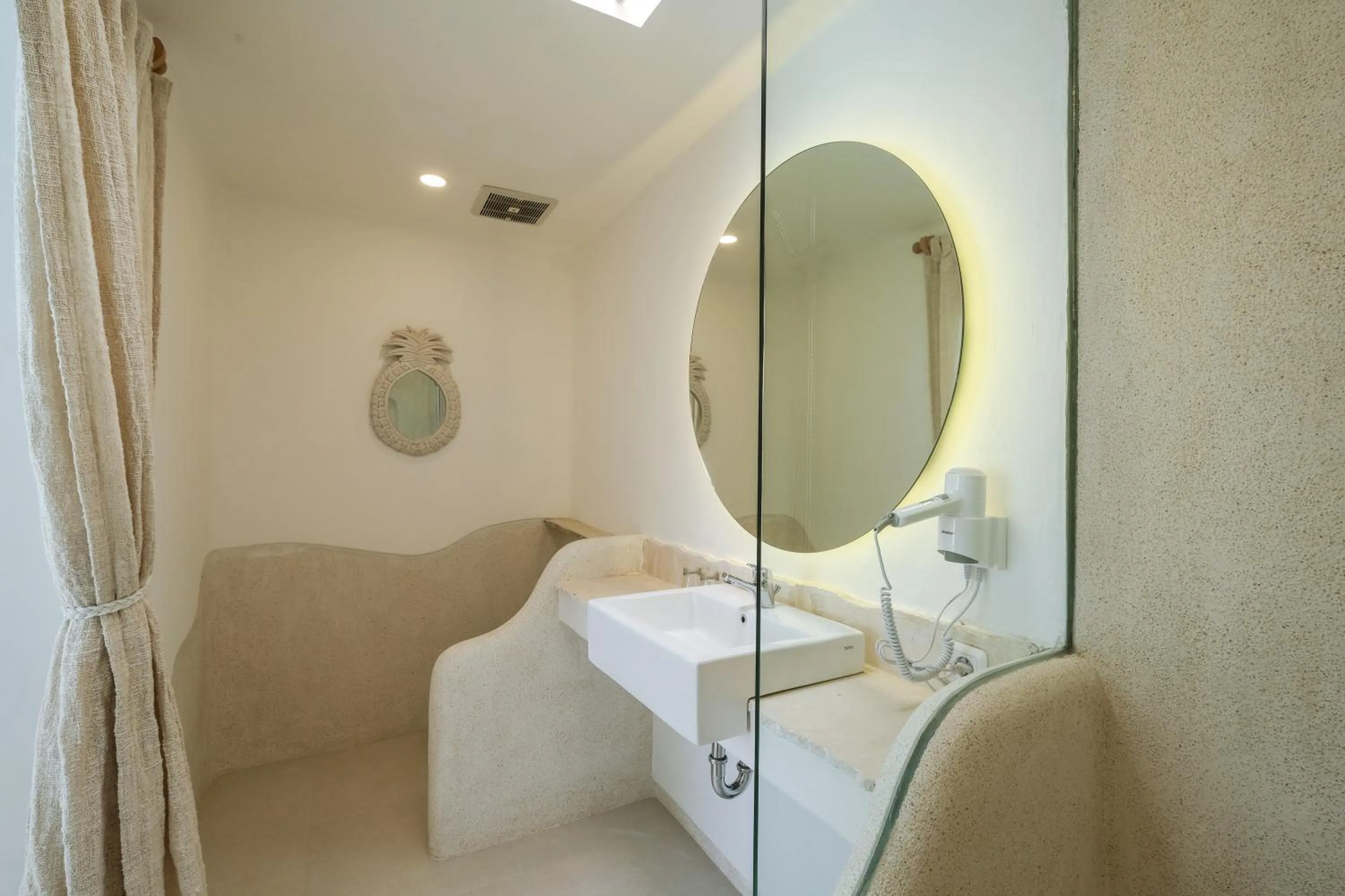 Bathroom, Bed in Villa SEI Uluwatu