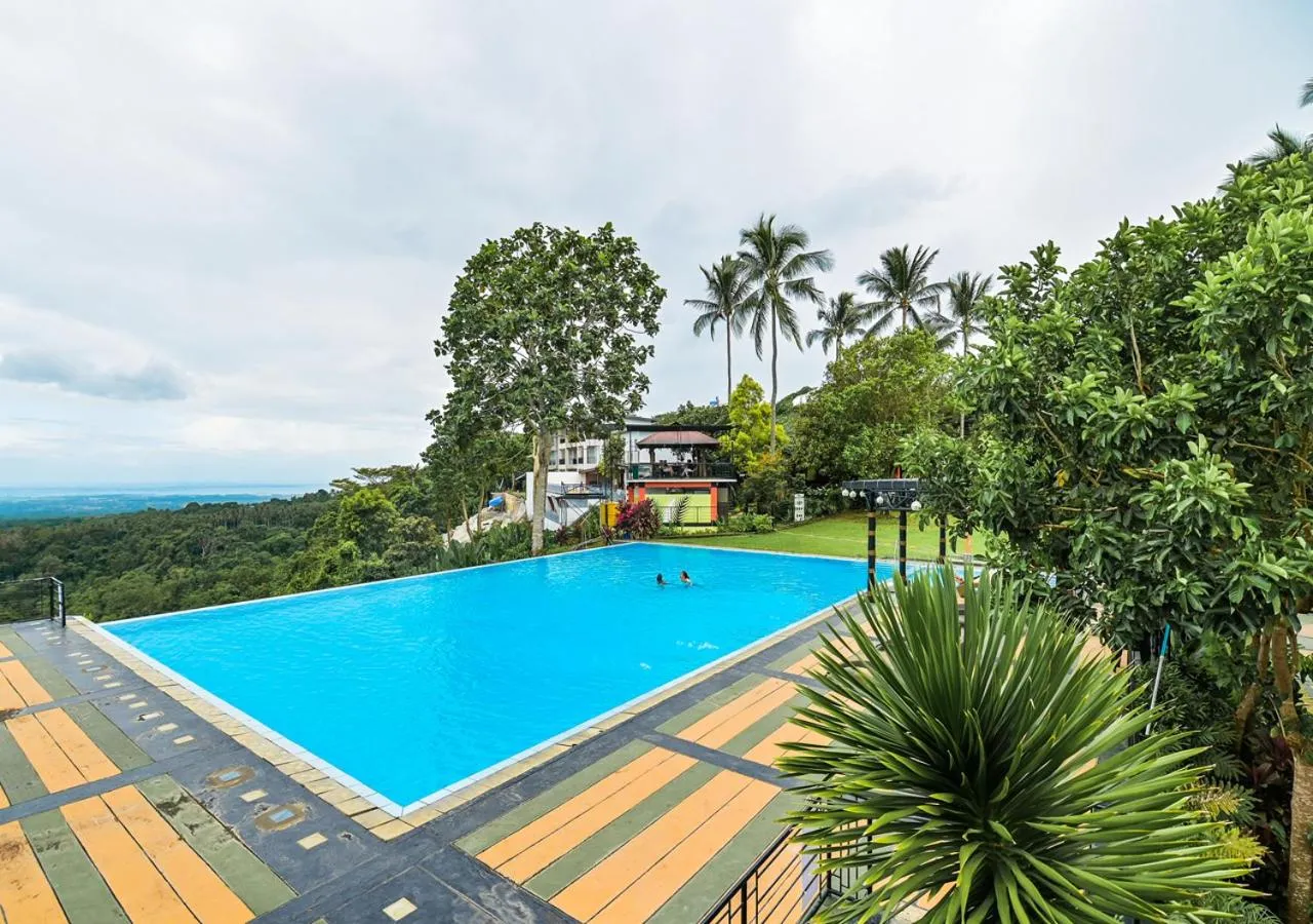 Swimming pool in Magarra Hotel