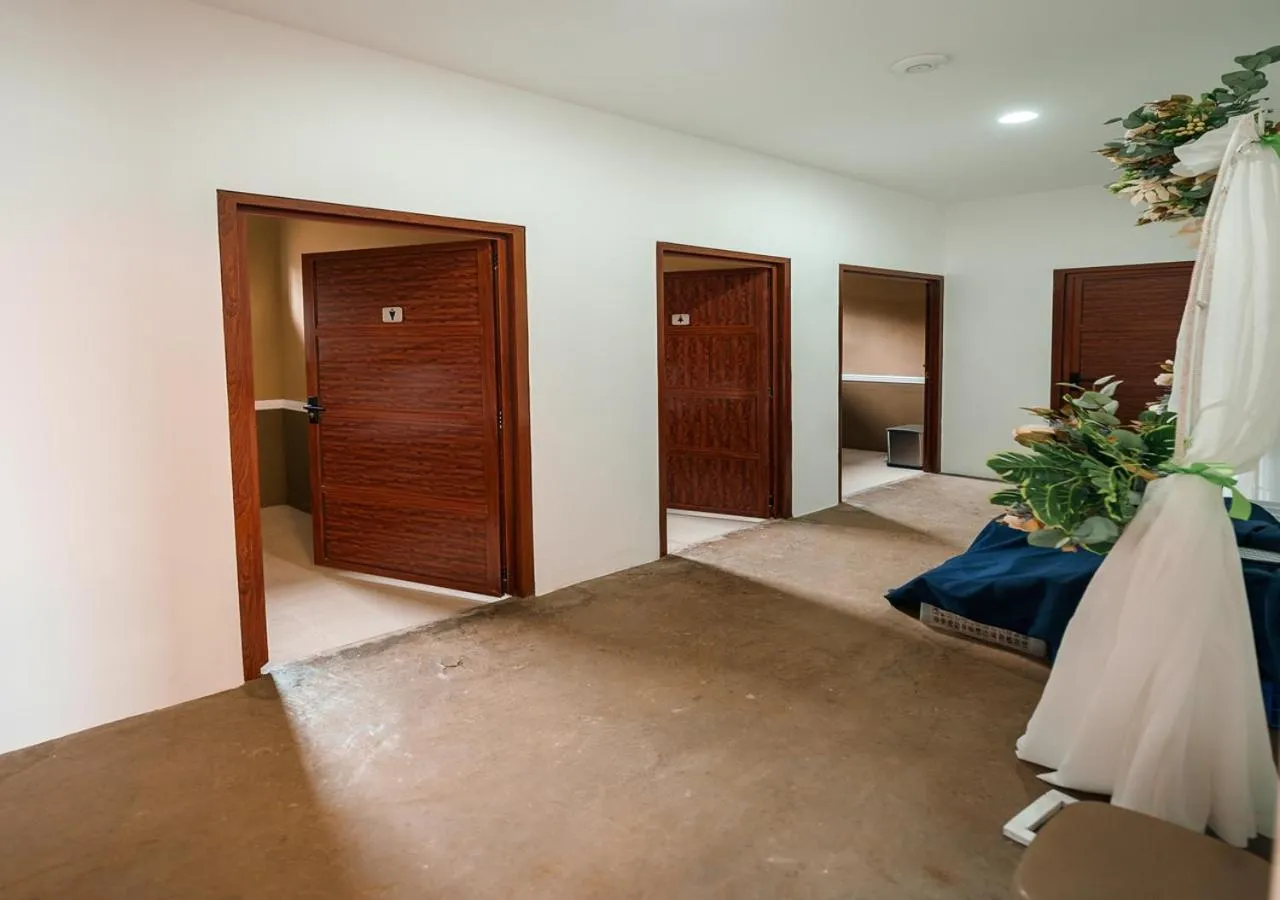 group of guests, Bed in Magarra Hotel