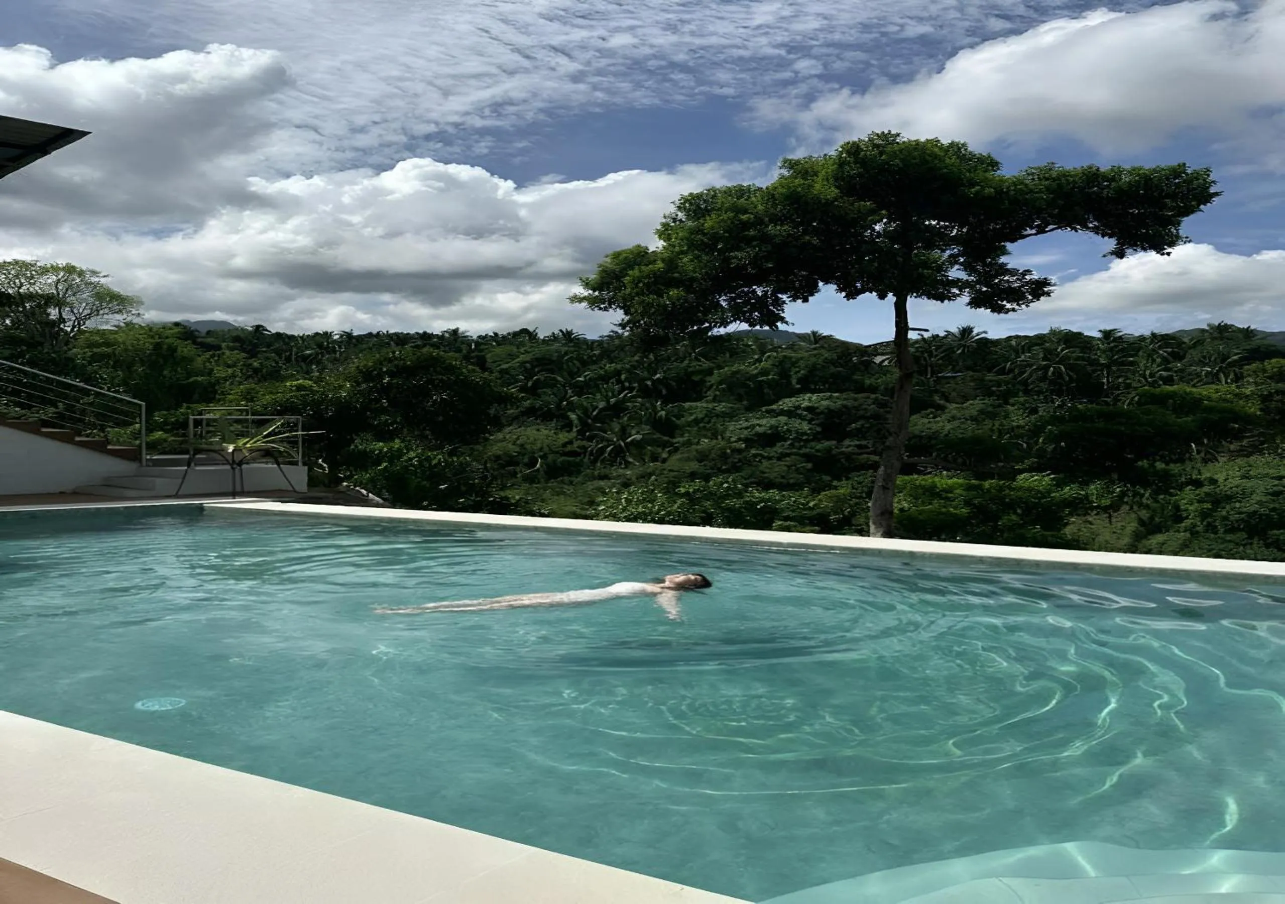 Swimming pool in Magarra Hotel