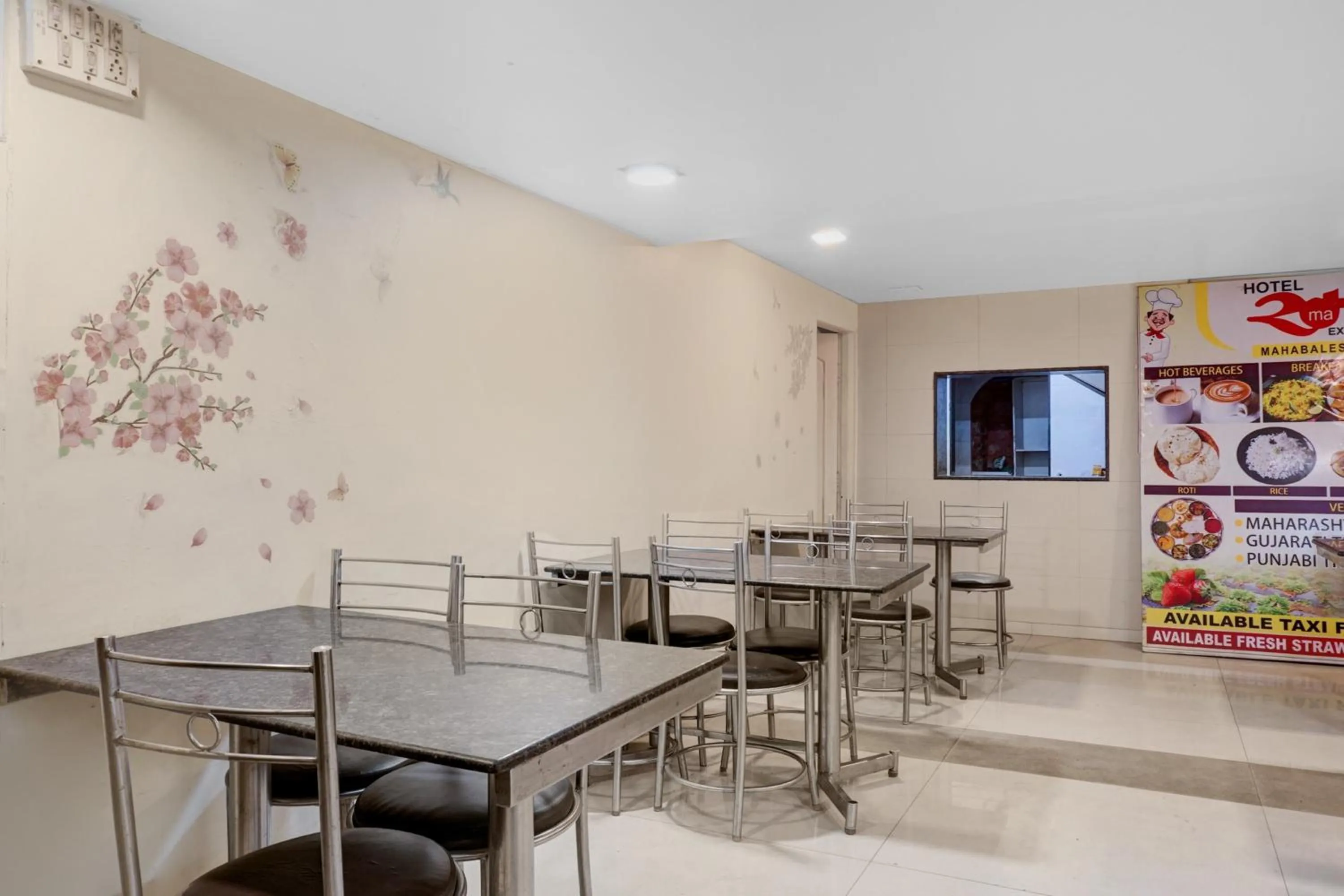 Dining area in Collection O Rama Executive