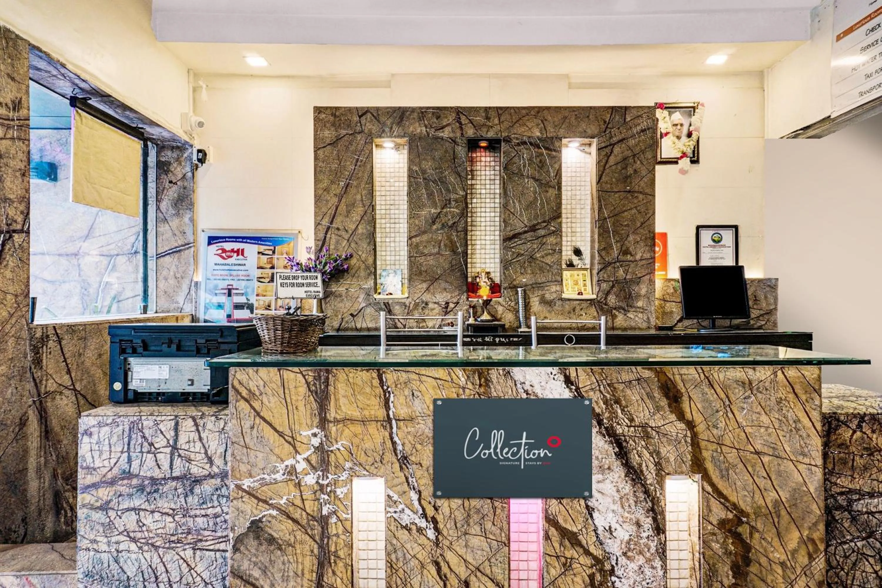 Lobby or reception in Collection O Rama Executive