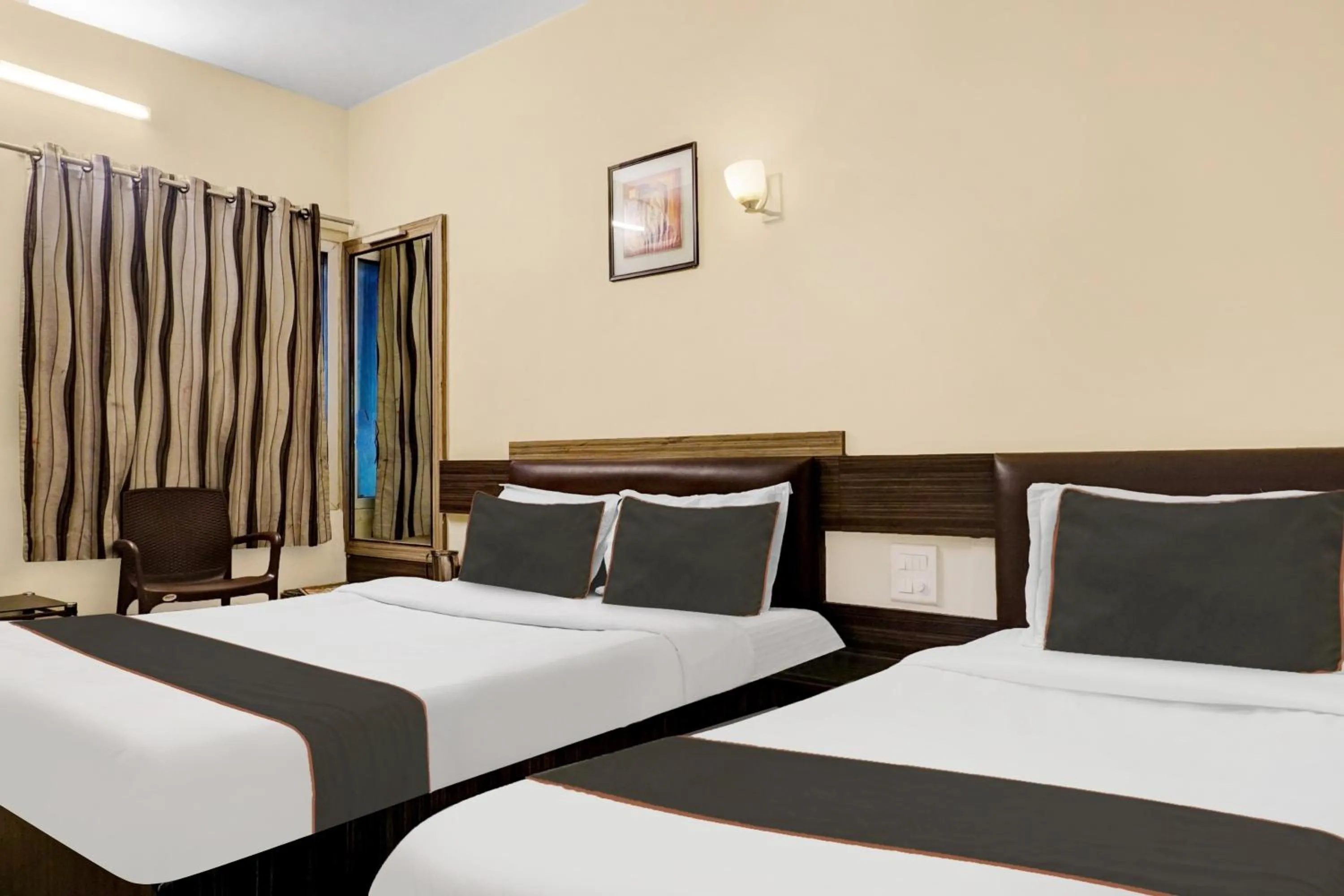 Bedroom, Bed in Collection O Rama Executive