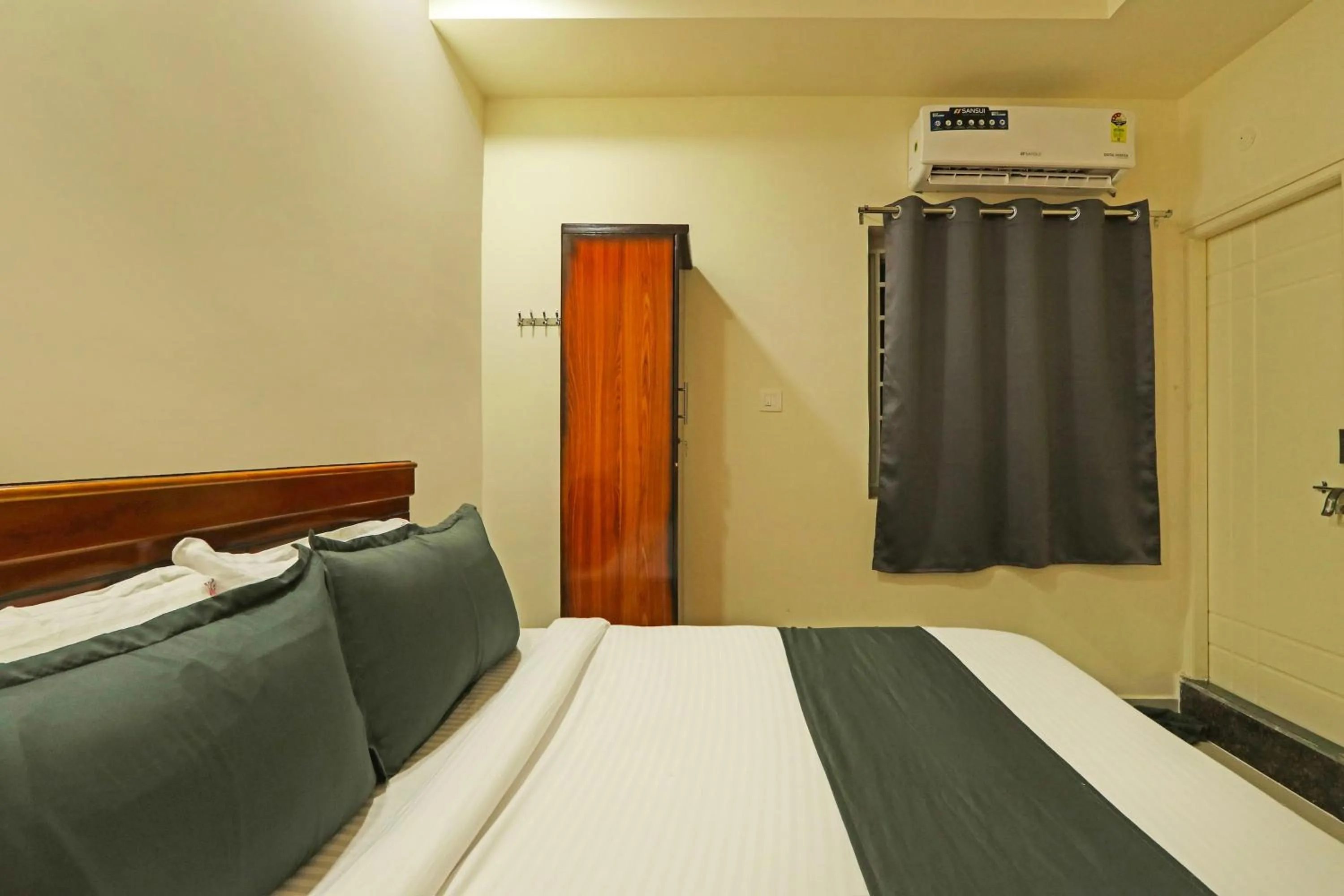 Bedroom, Bed in Hotel O JVP Hotels