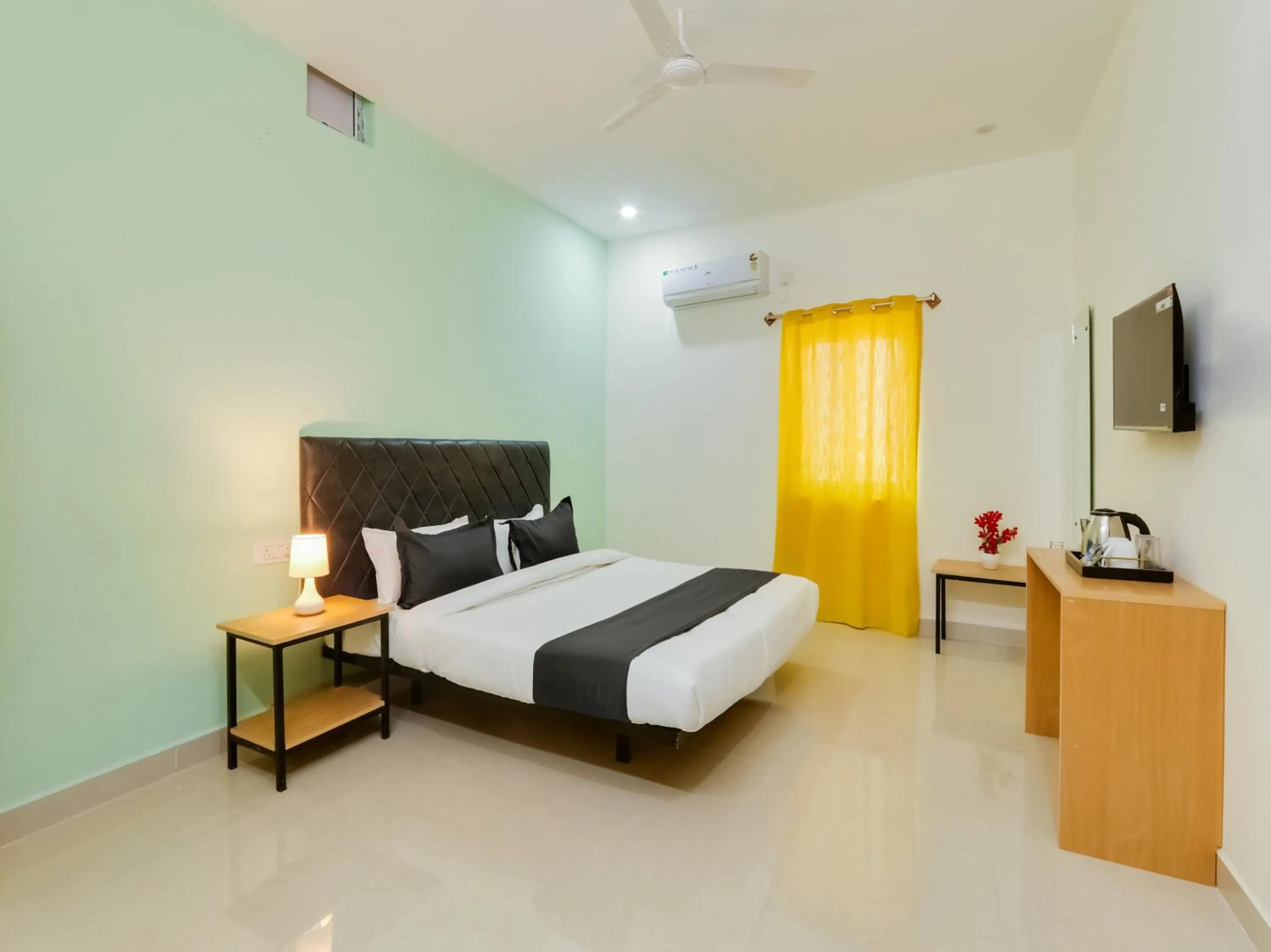 Bedroom, Bed in Super Collection O RBS Classic Stay Nacharam Mallapur Road