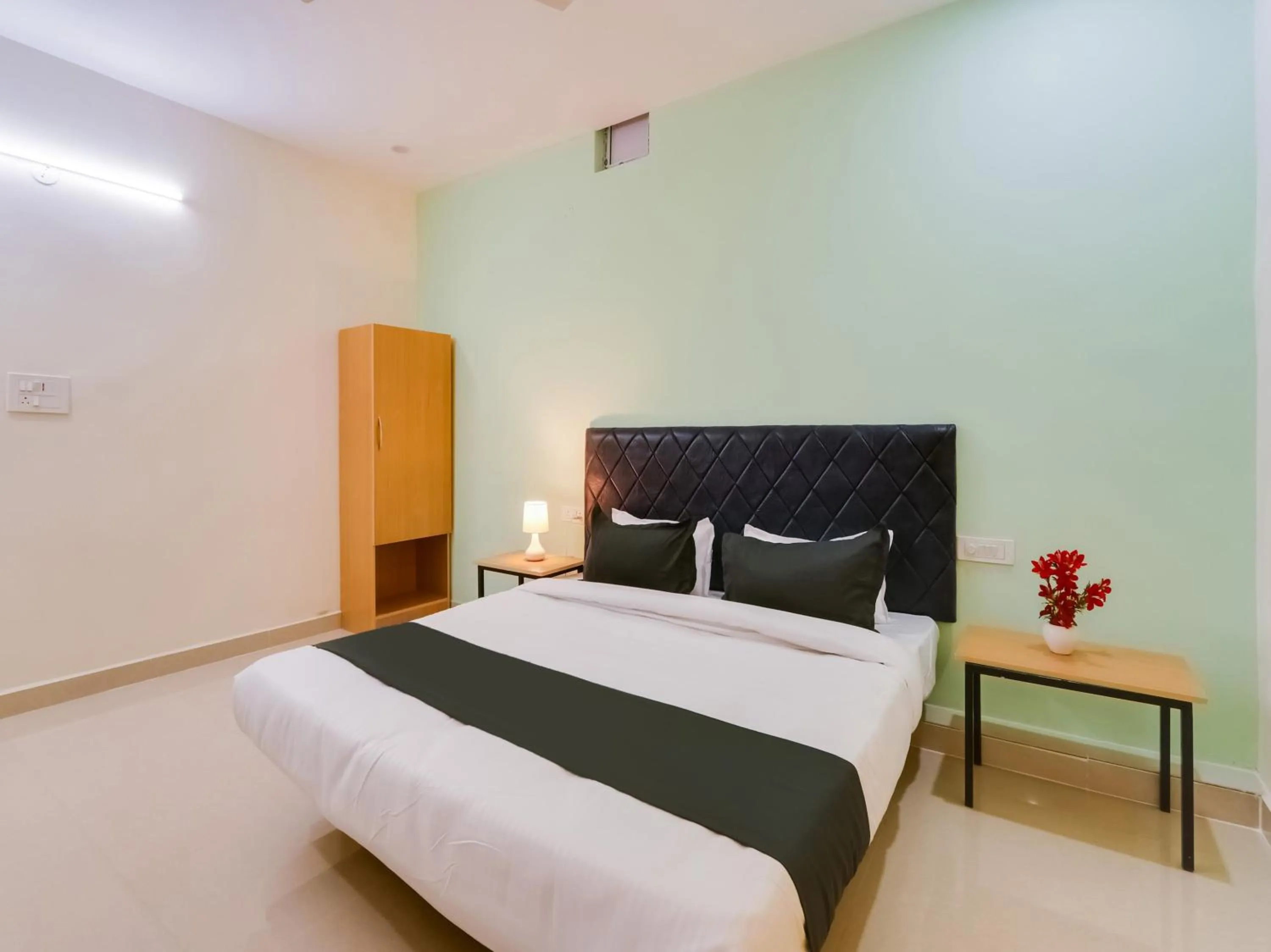 Bedroom, Bed in Super Collection O RBS Classic Stay Nacharam Mallapur Road