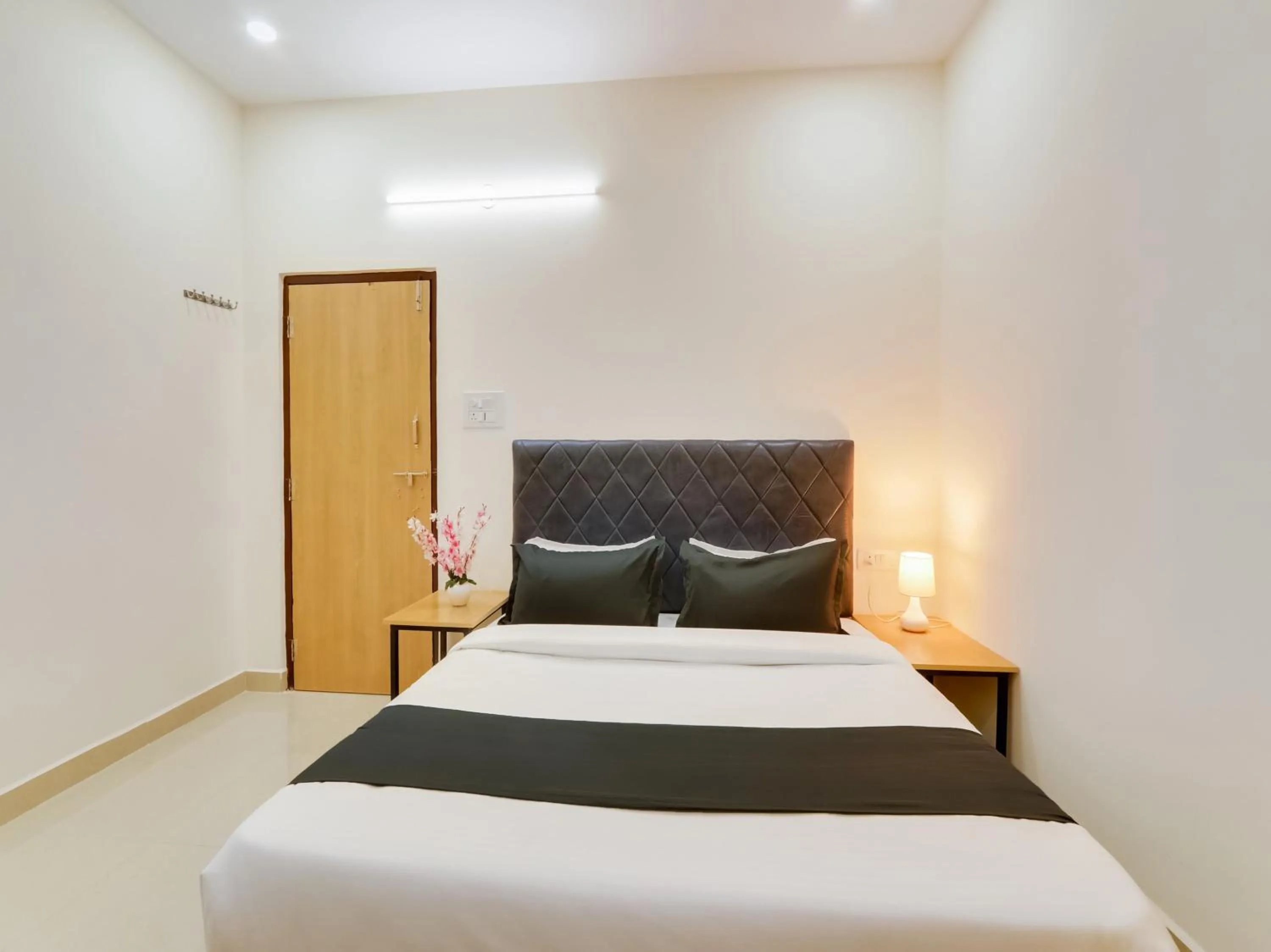 Bedroom, Bed in Super Collection O RBS Classic Stay Nacharam Mallapur Road