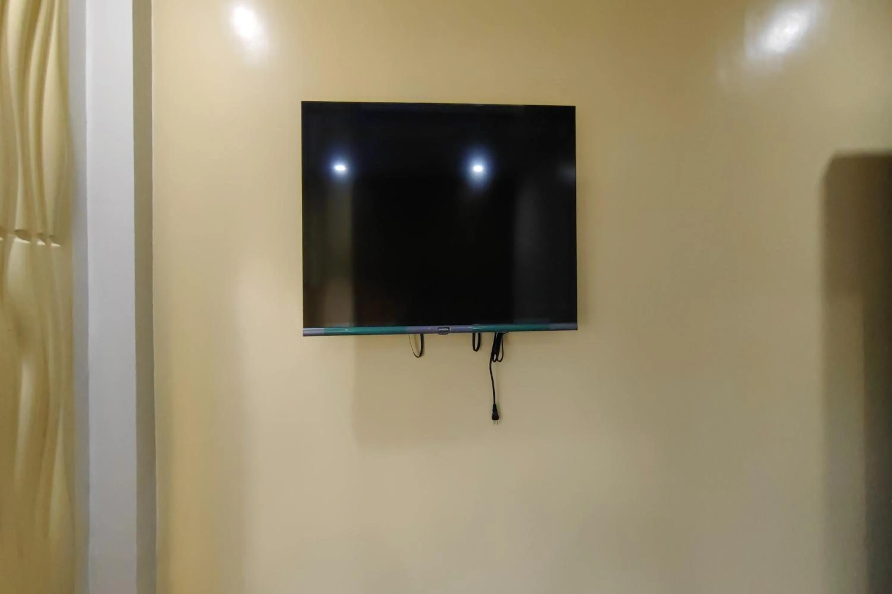 TV and multimedia in Manuela Suites Puerto Princesa near Airport