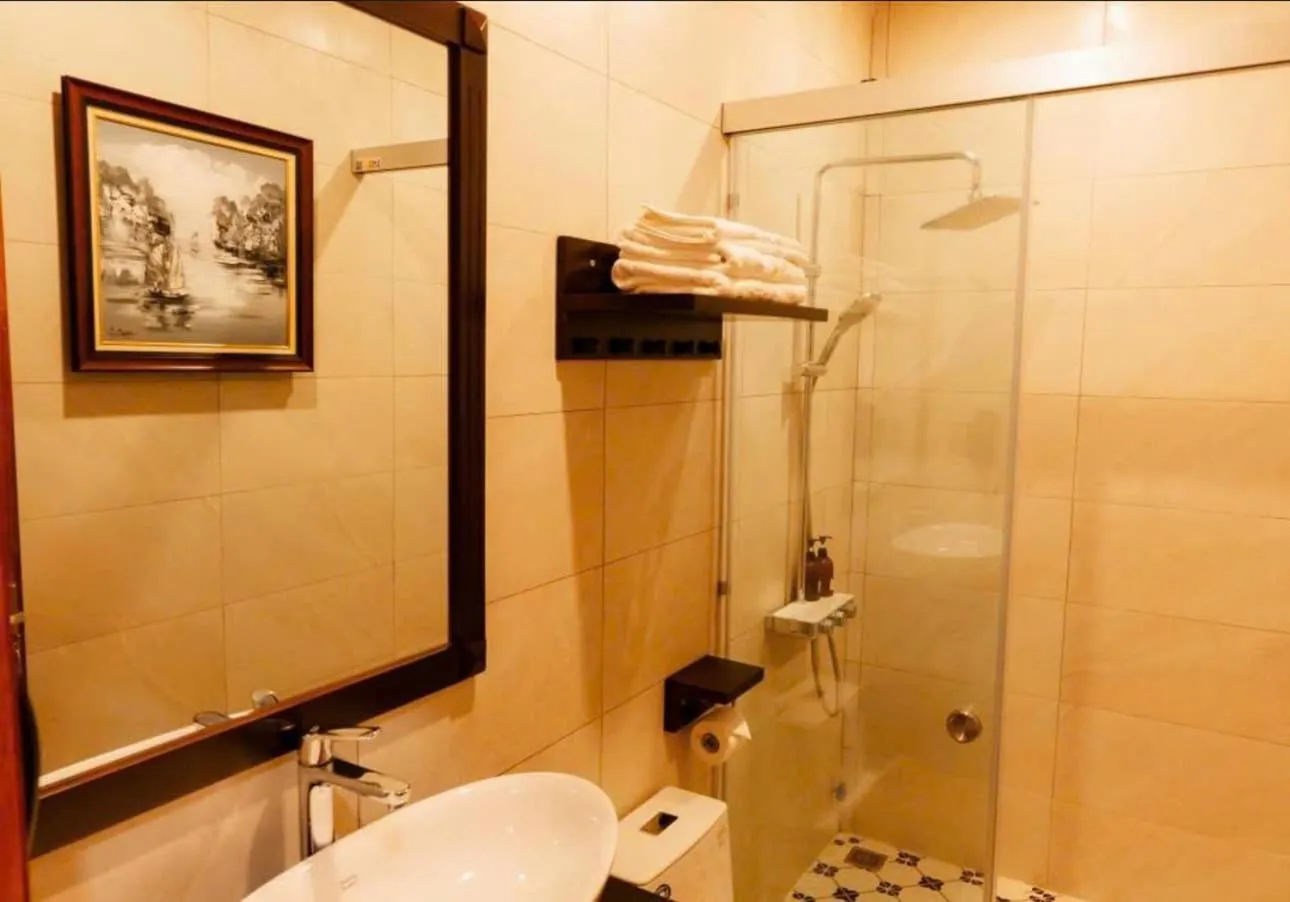 Bathroom in 75 Garden INN