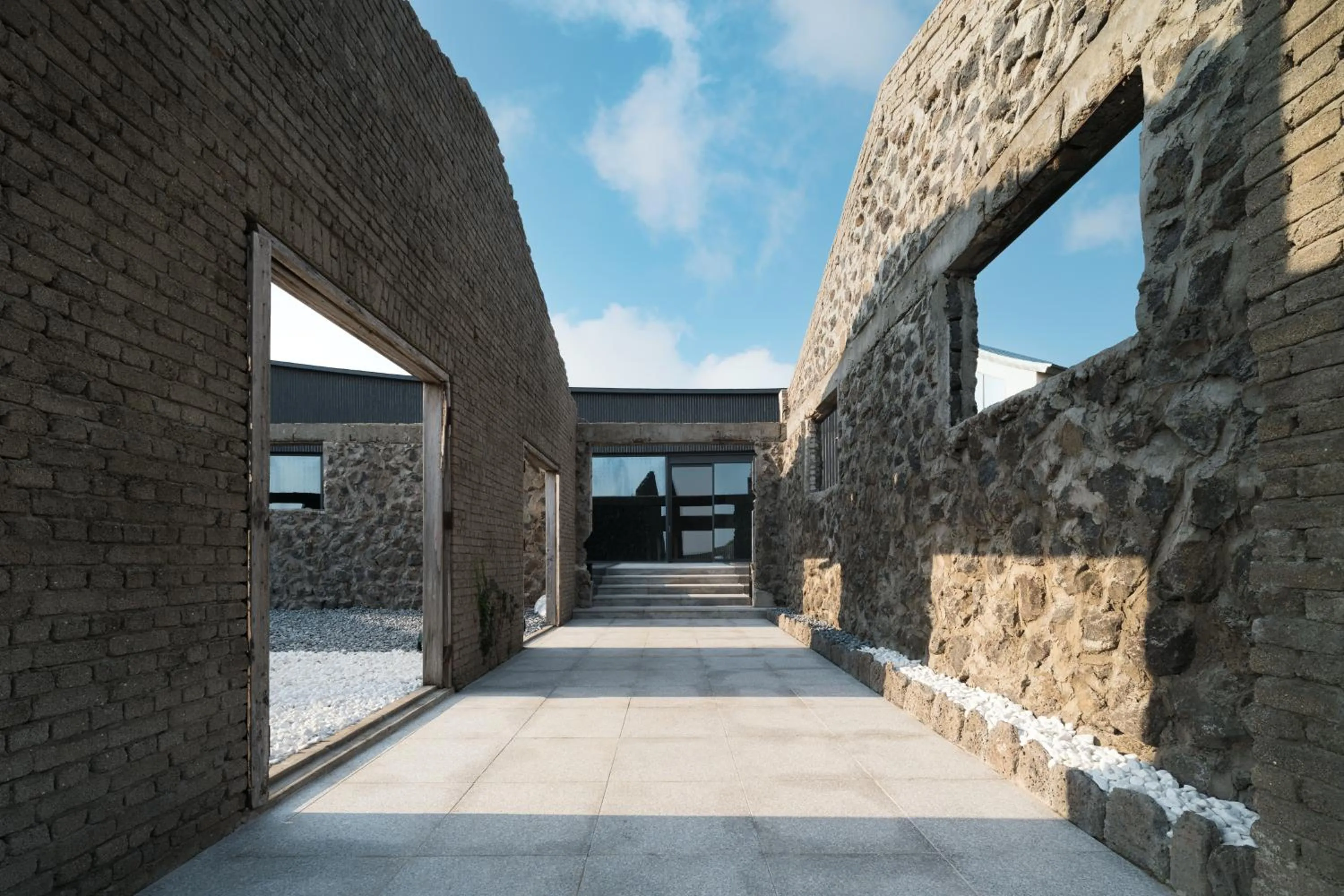 Property building in Yakmaeul