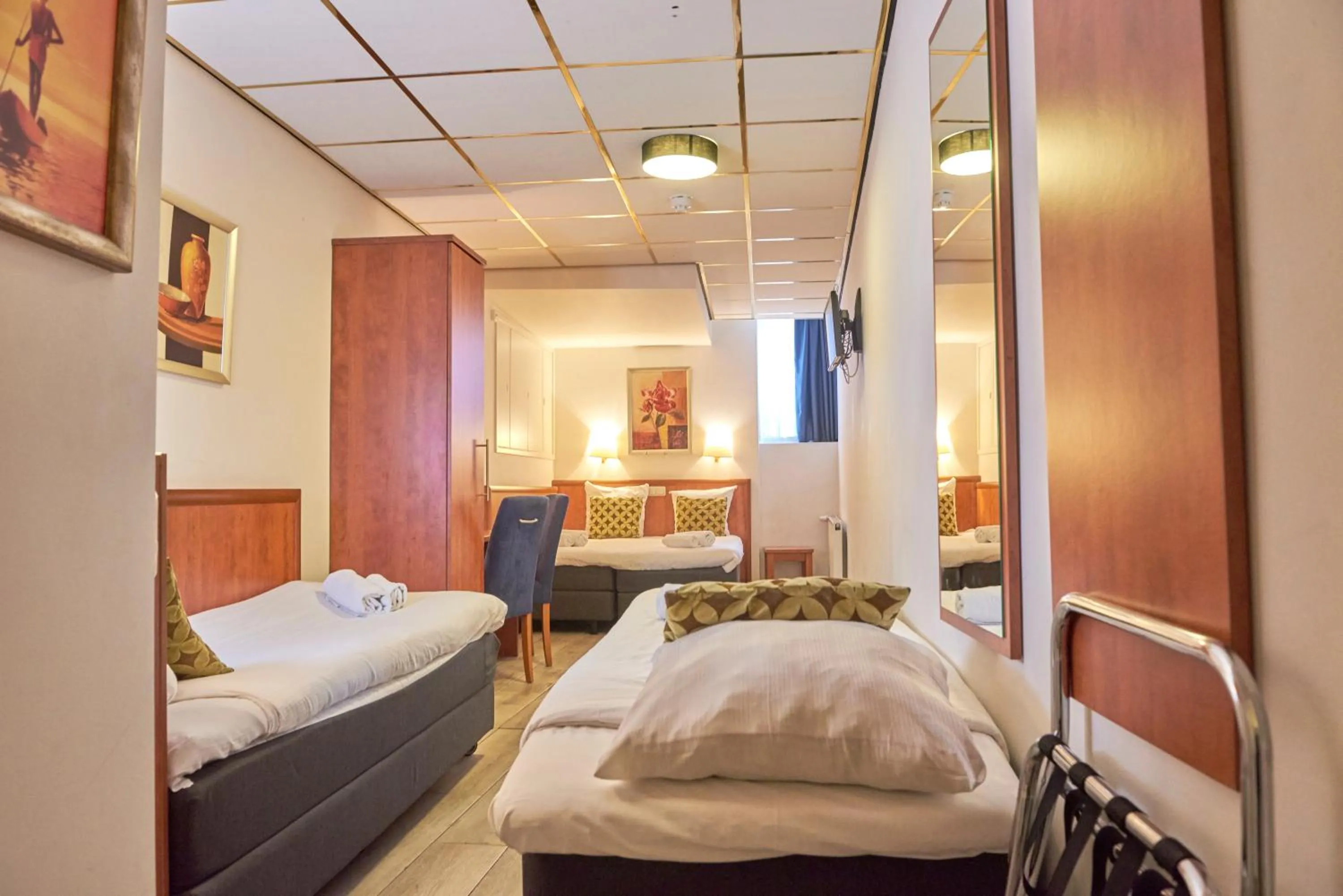 Photo of the whole room, Bed in ITC Hotel