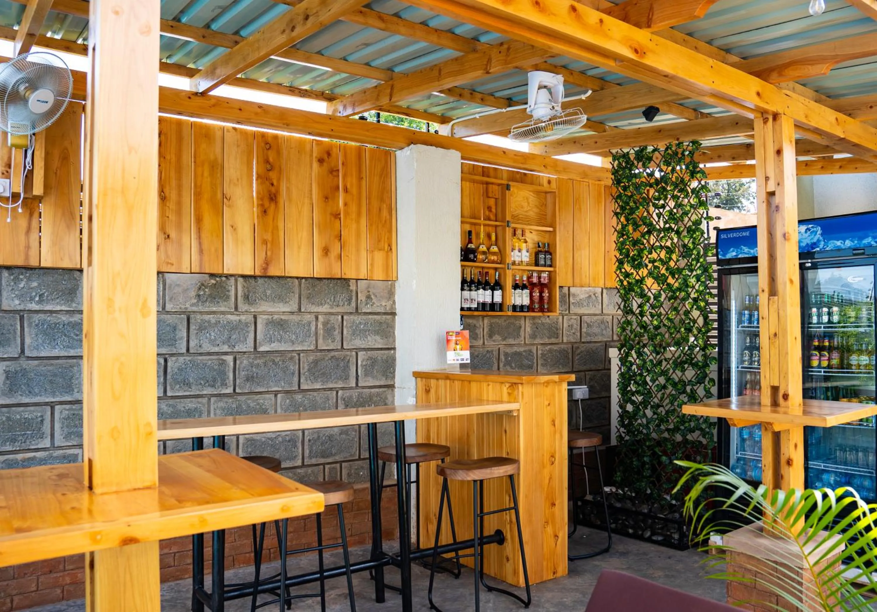 Lounge or bar in Primeland Hotel