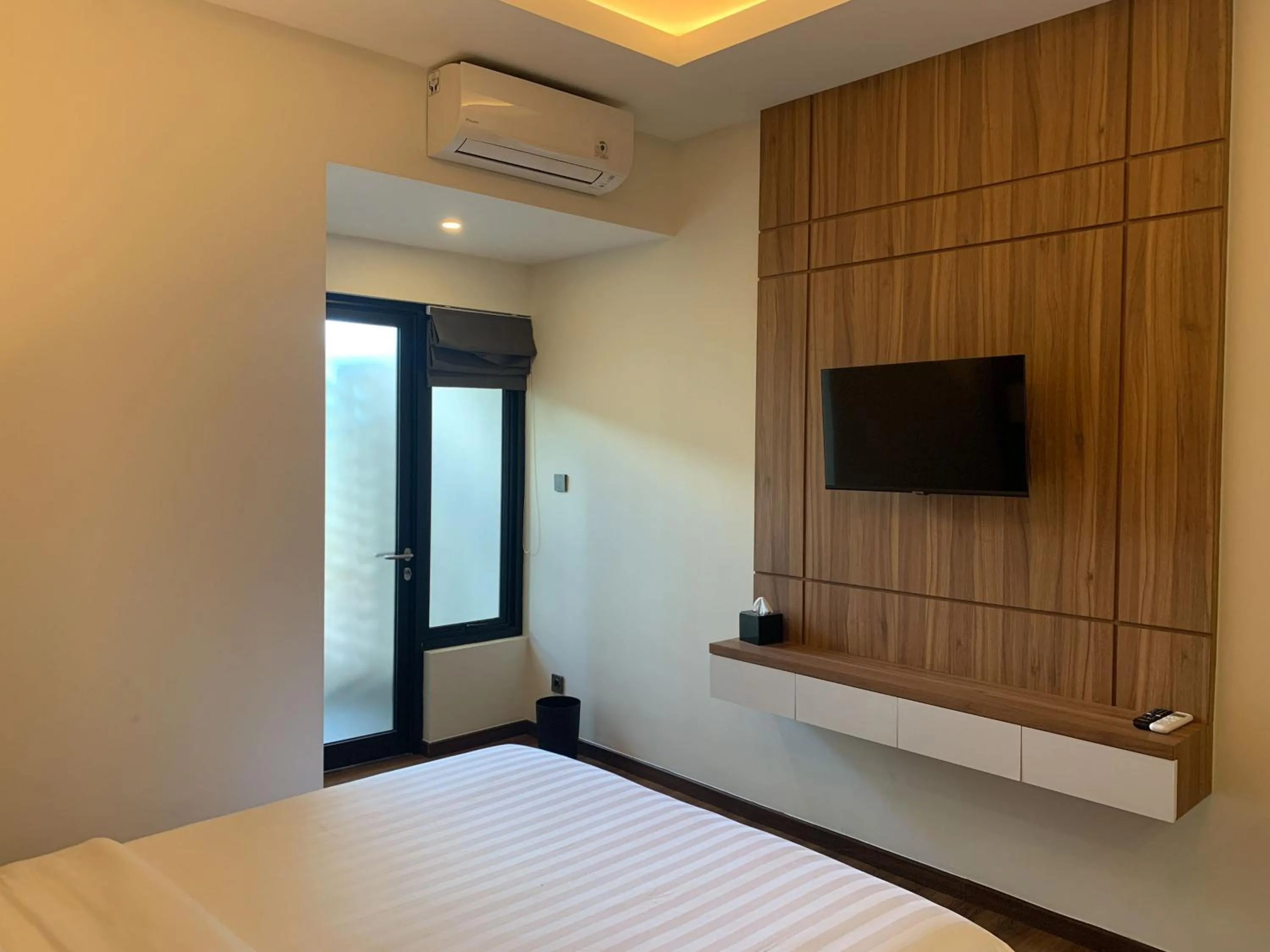 Bed in Urbanview Hotel Nardis Living near UMY