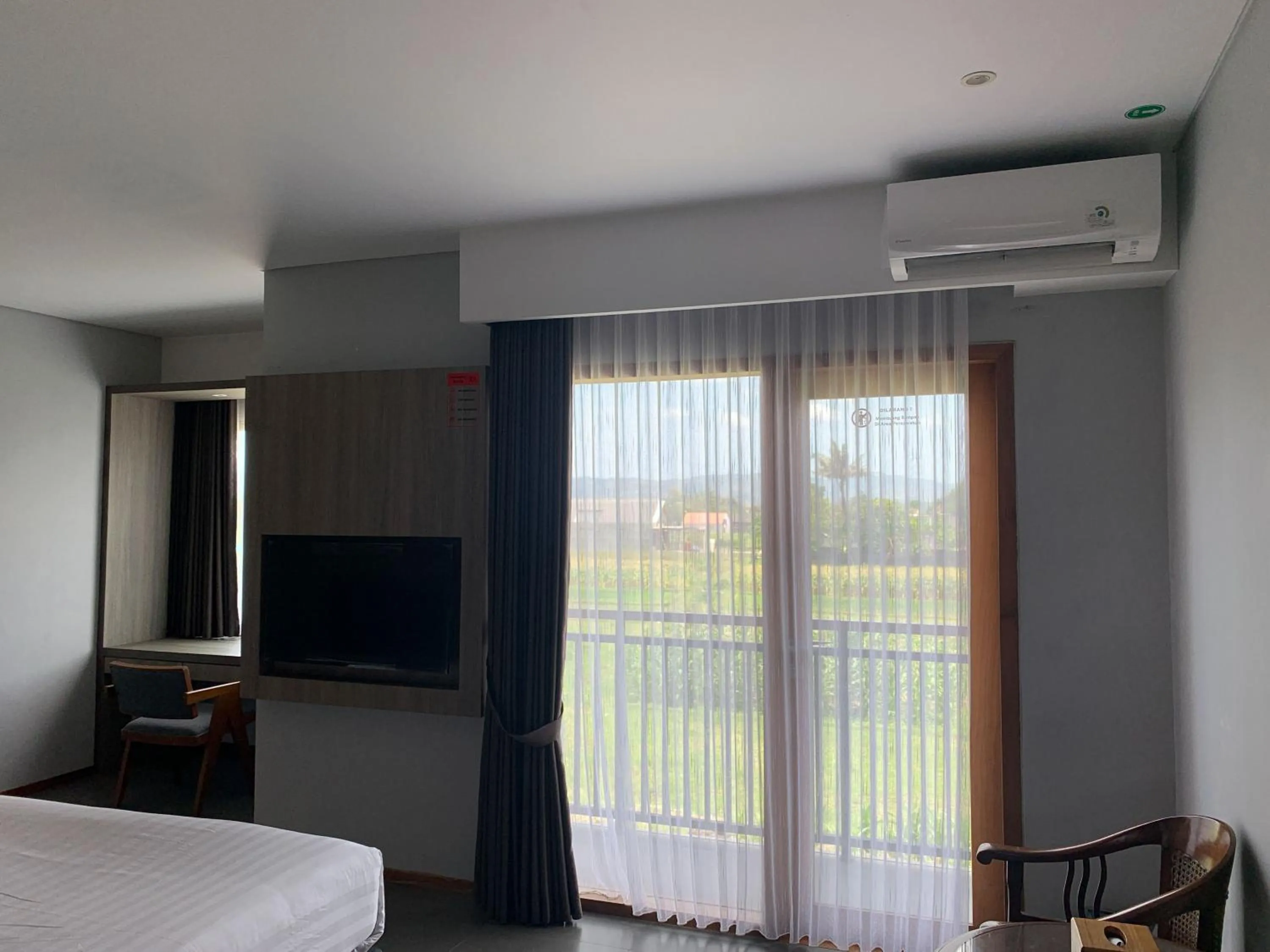 Bedroom, Bed in Urbanview Hotel Nardis Living near UMY