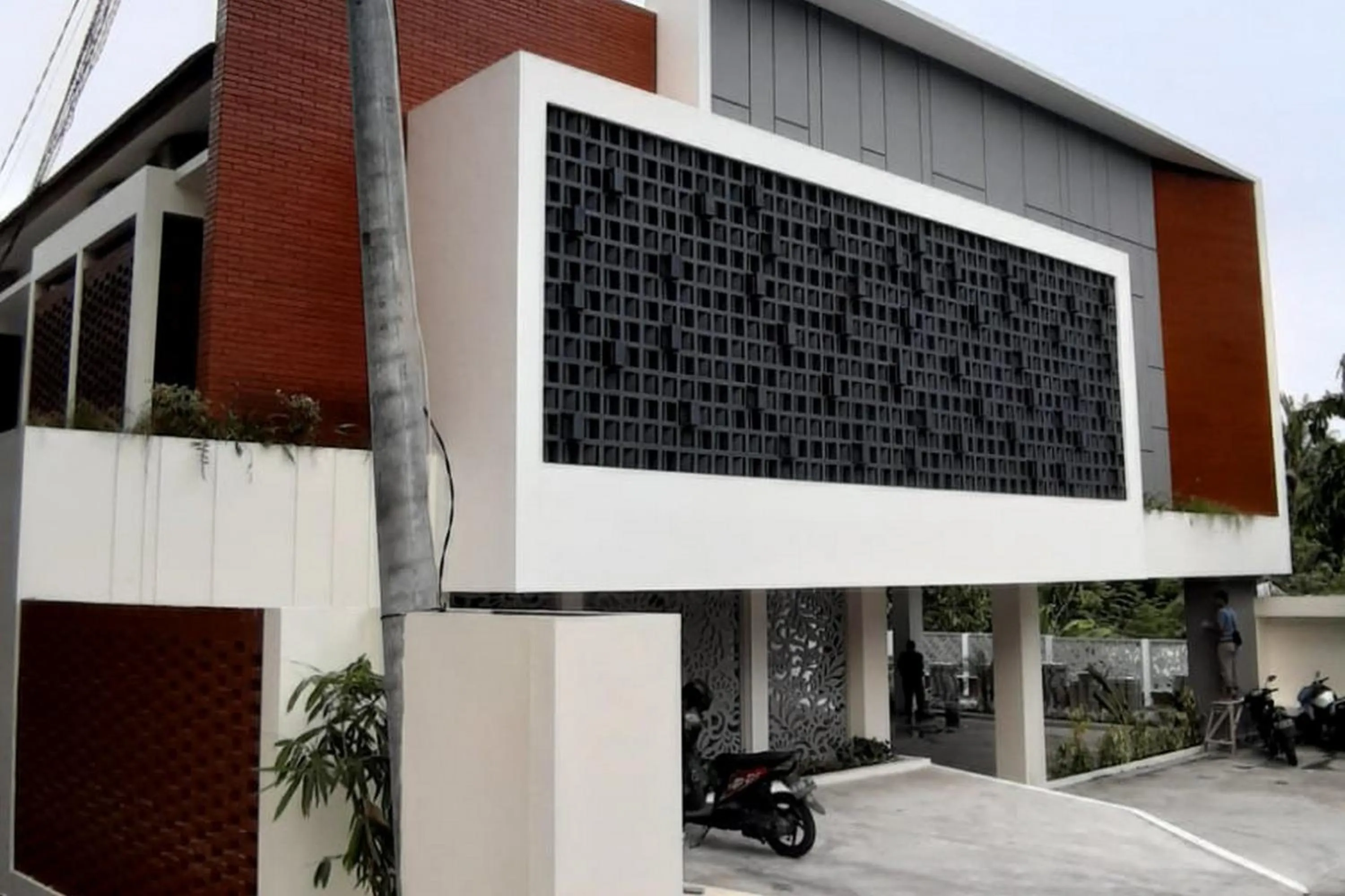 Property building in Urbanview Hotel Nardis Living near UMY