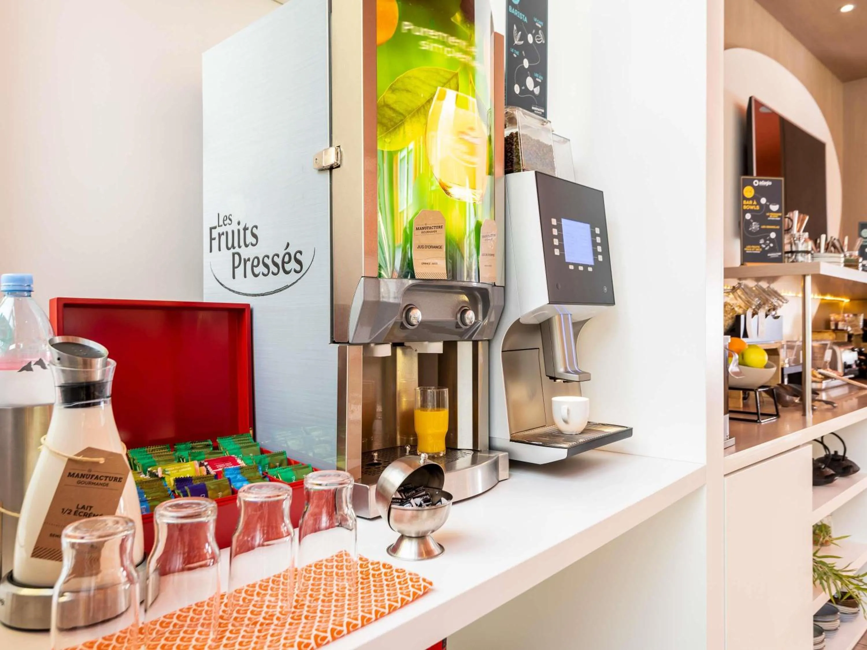 Breakfast in Aparthotel Adagio Access Paris Massy Gare