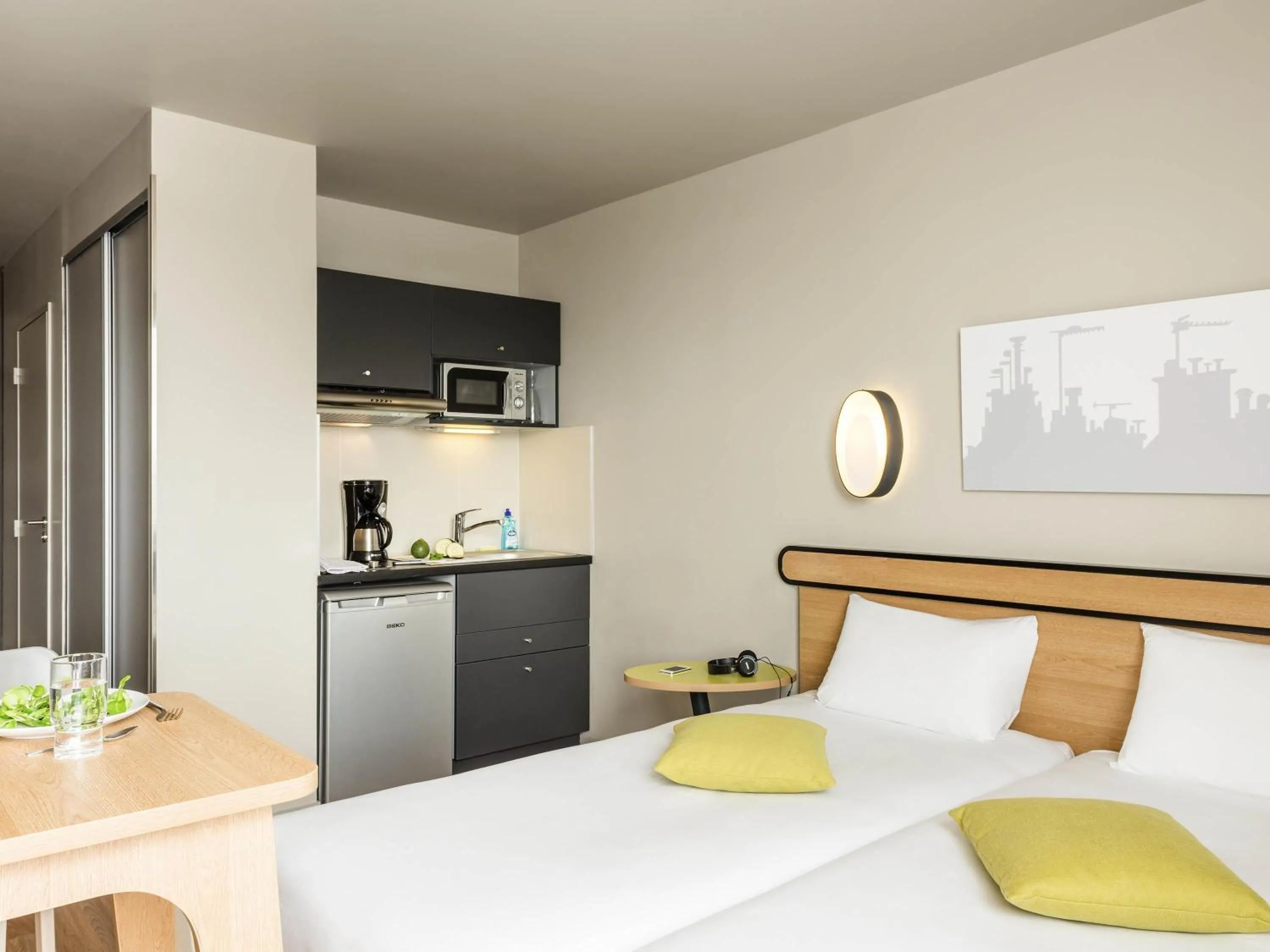 Bedroom, Bed in Aparthotel Adagio Access Paris Massy Gare