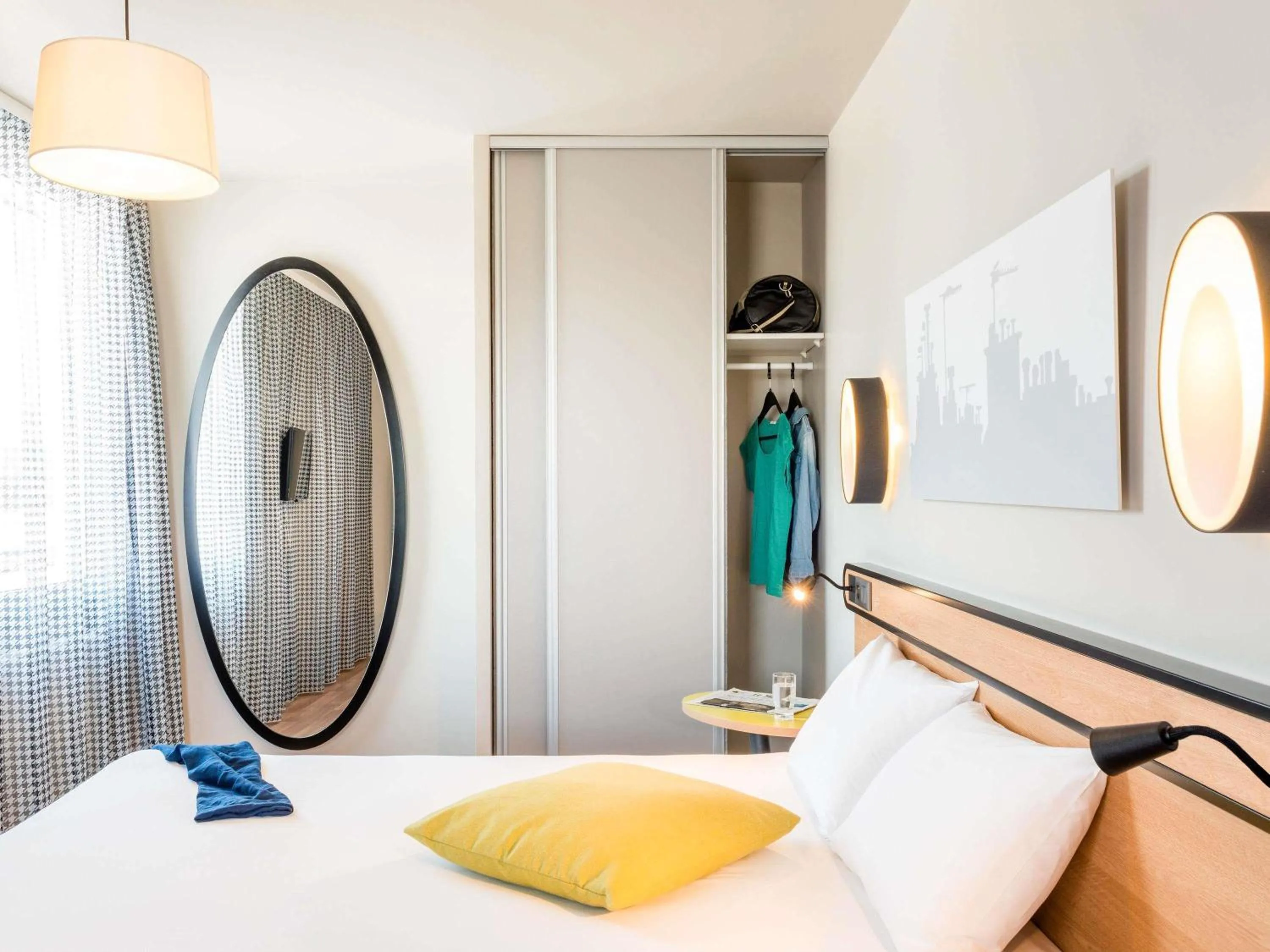 Bedroom, Bed in Aparthotel Adagio Access Paris Massy Gare
