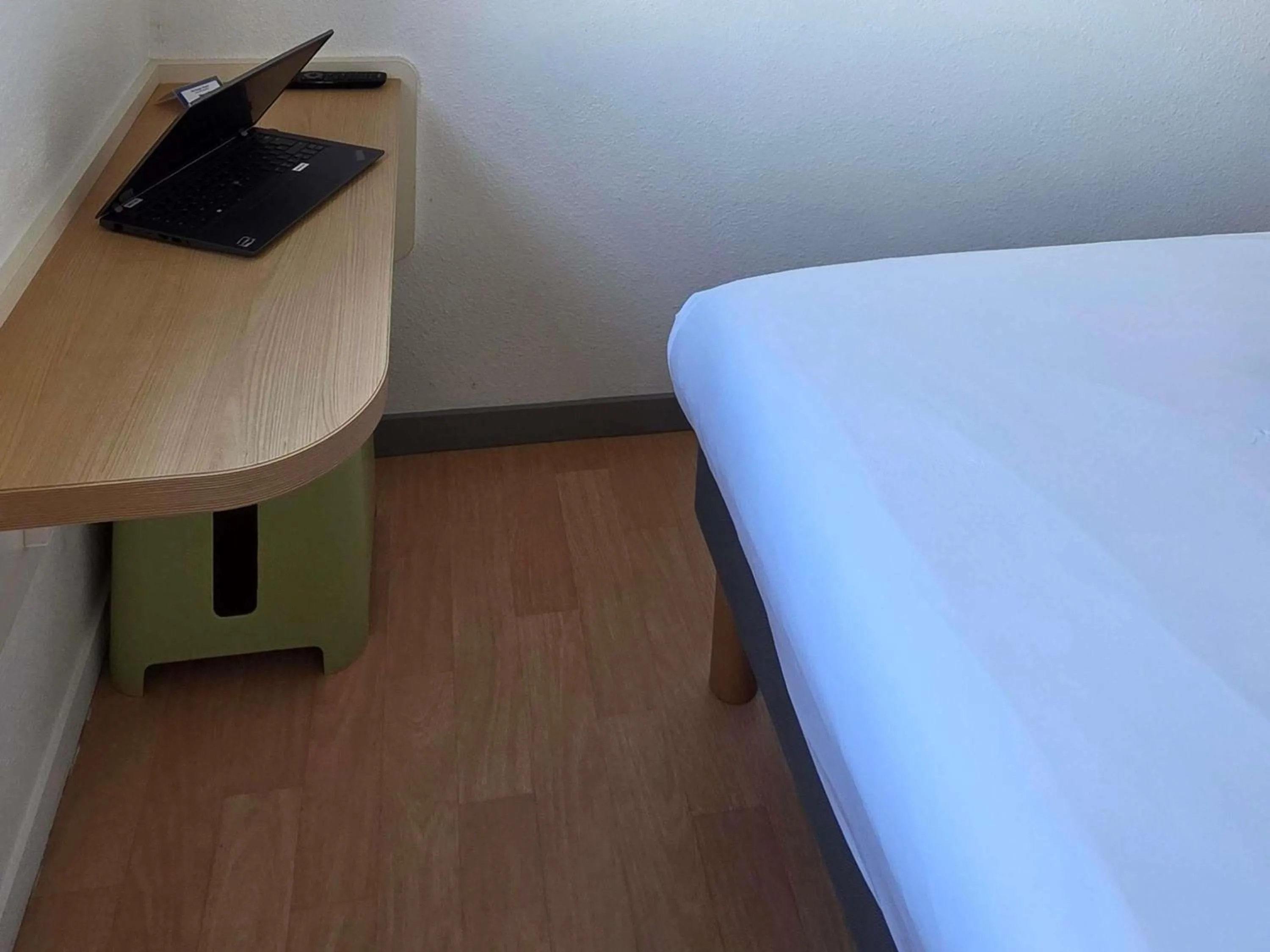 Bedroom, Bed in Ibis Budget Angers Parc des Expositions