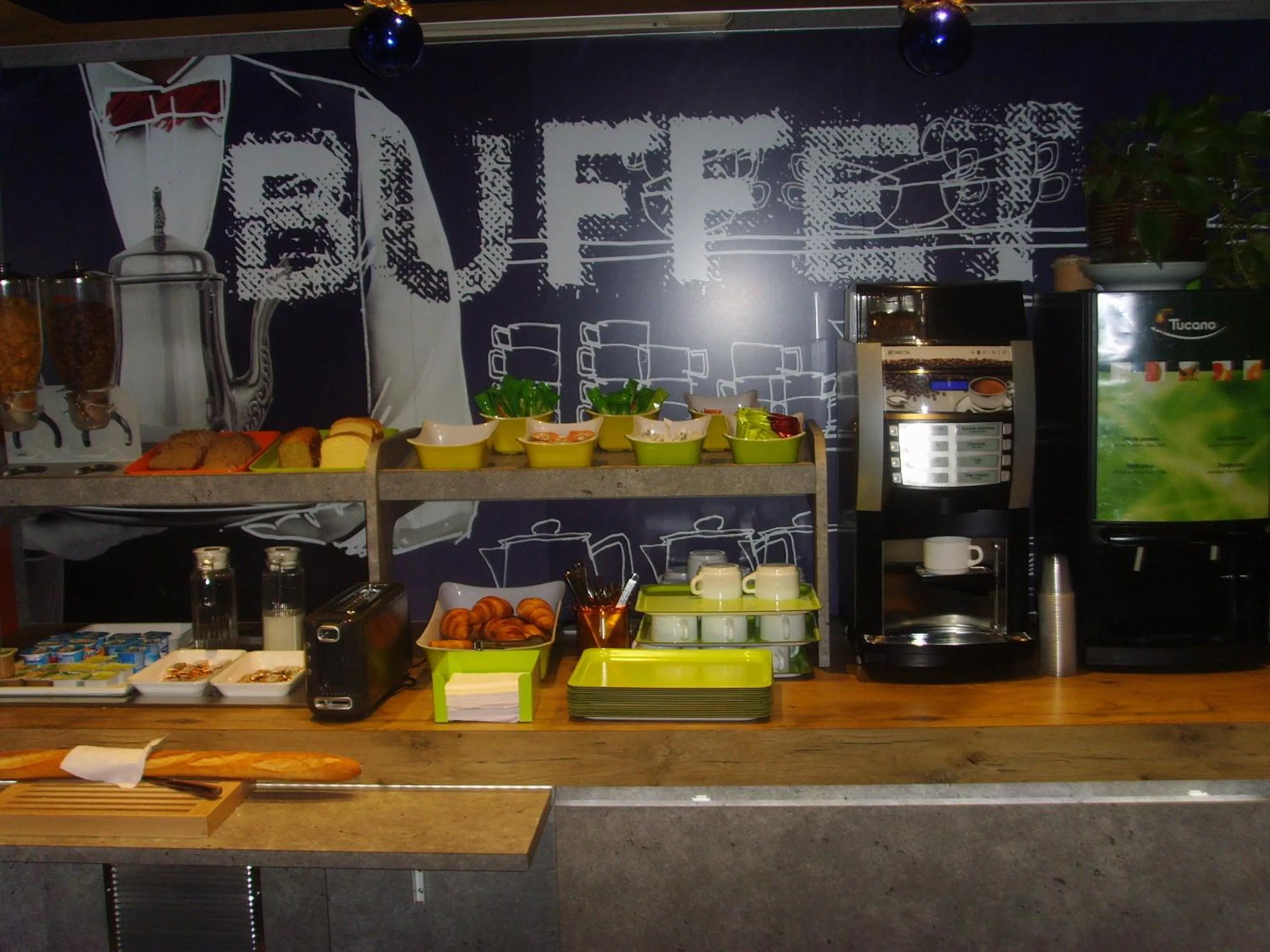 Restaurant/places to eat in ibis budget L'Isle Adam