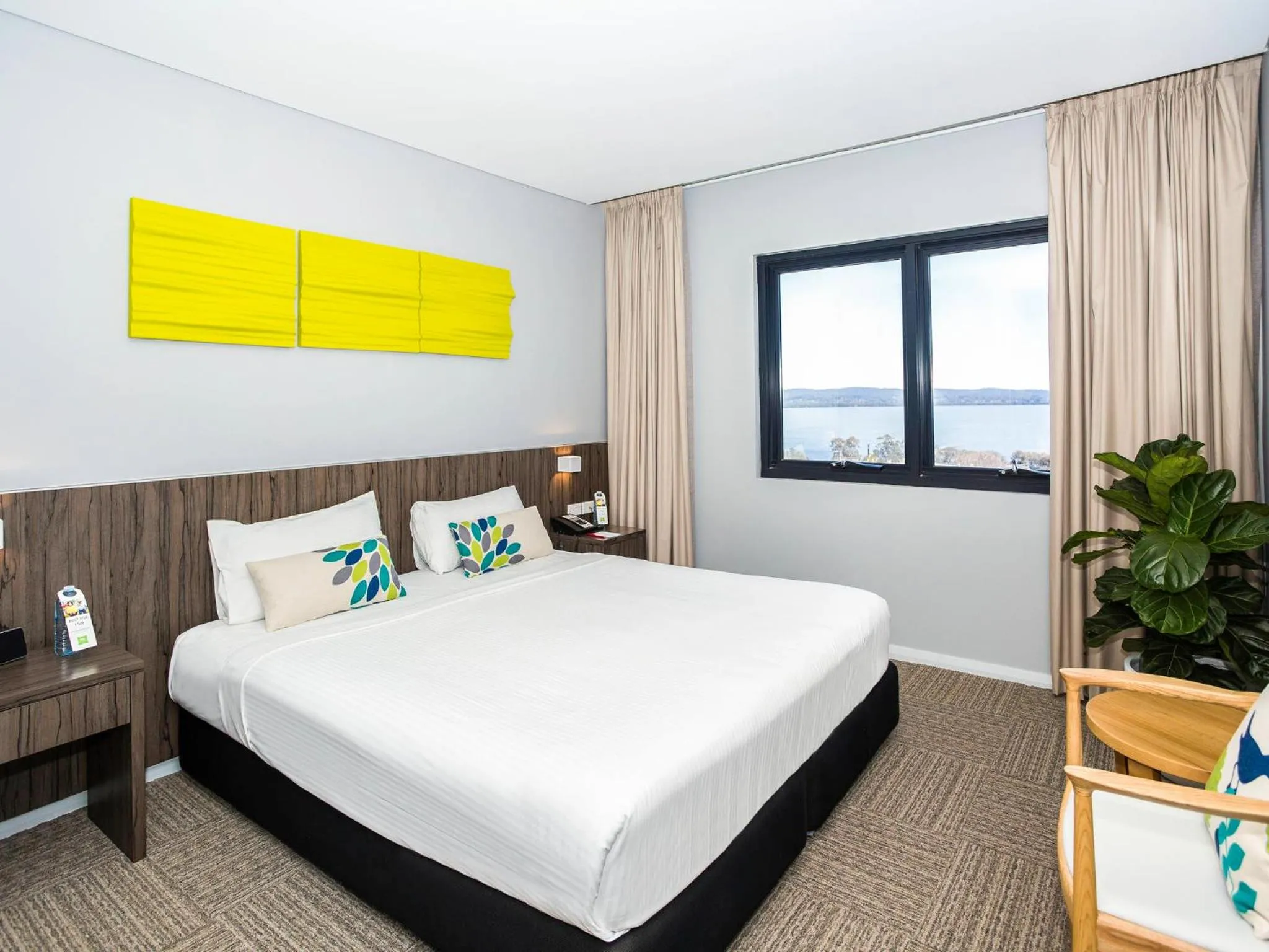 Photo of the whole room, Bed in Ibis Styles The Entrance