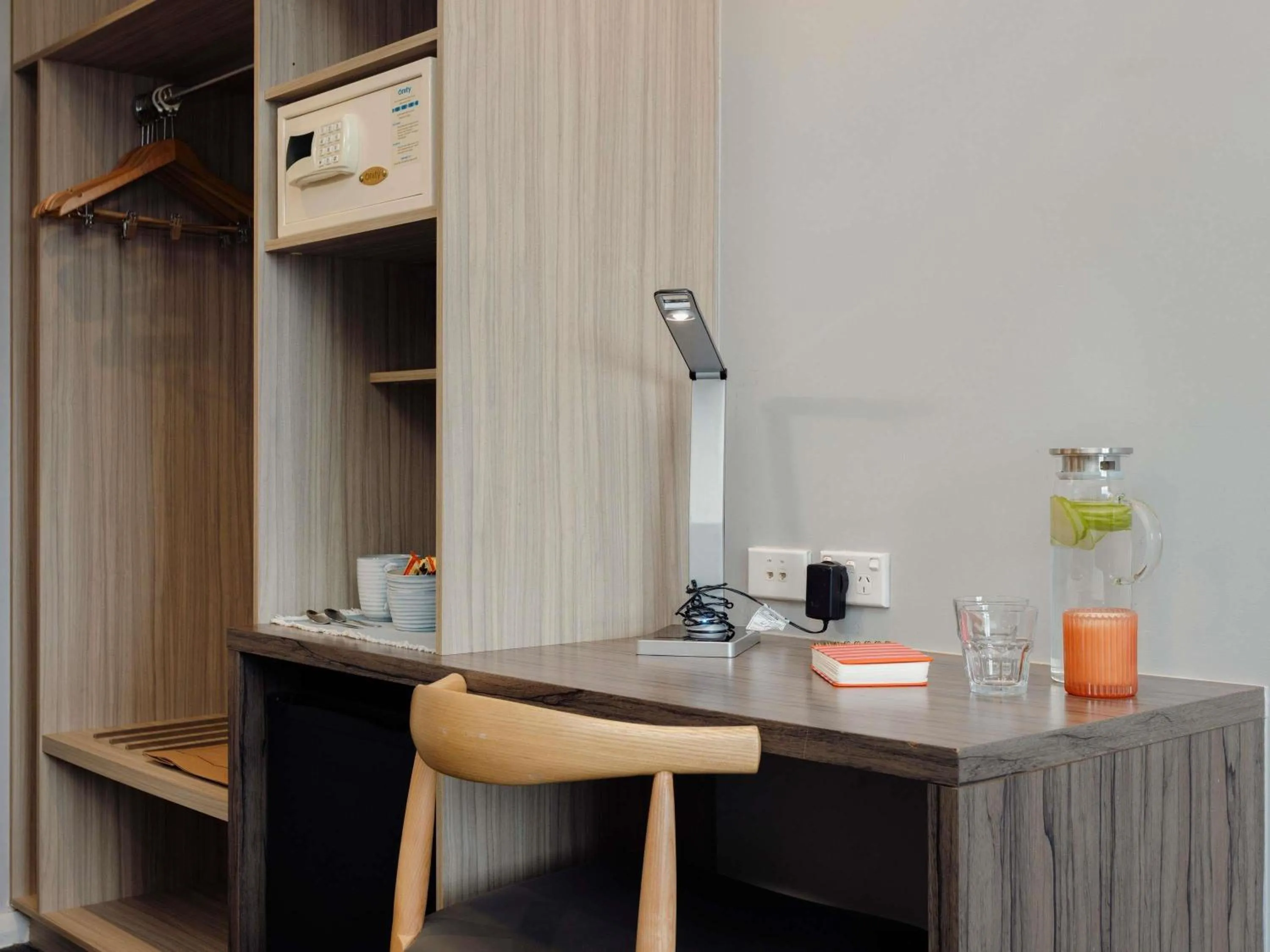 Bedroom in Ibis Styles The Entrance