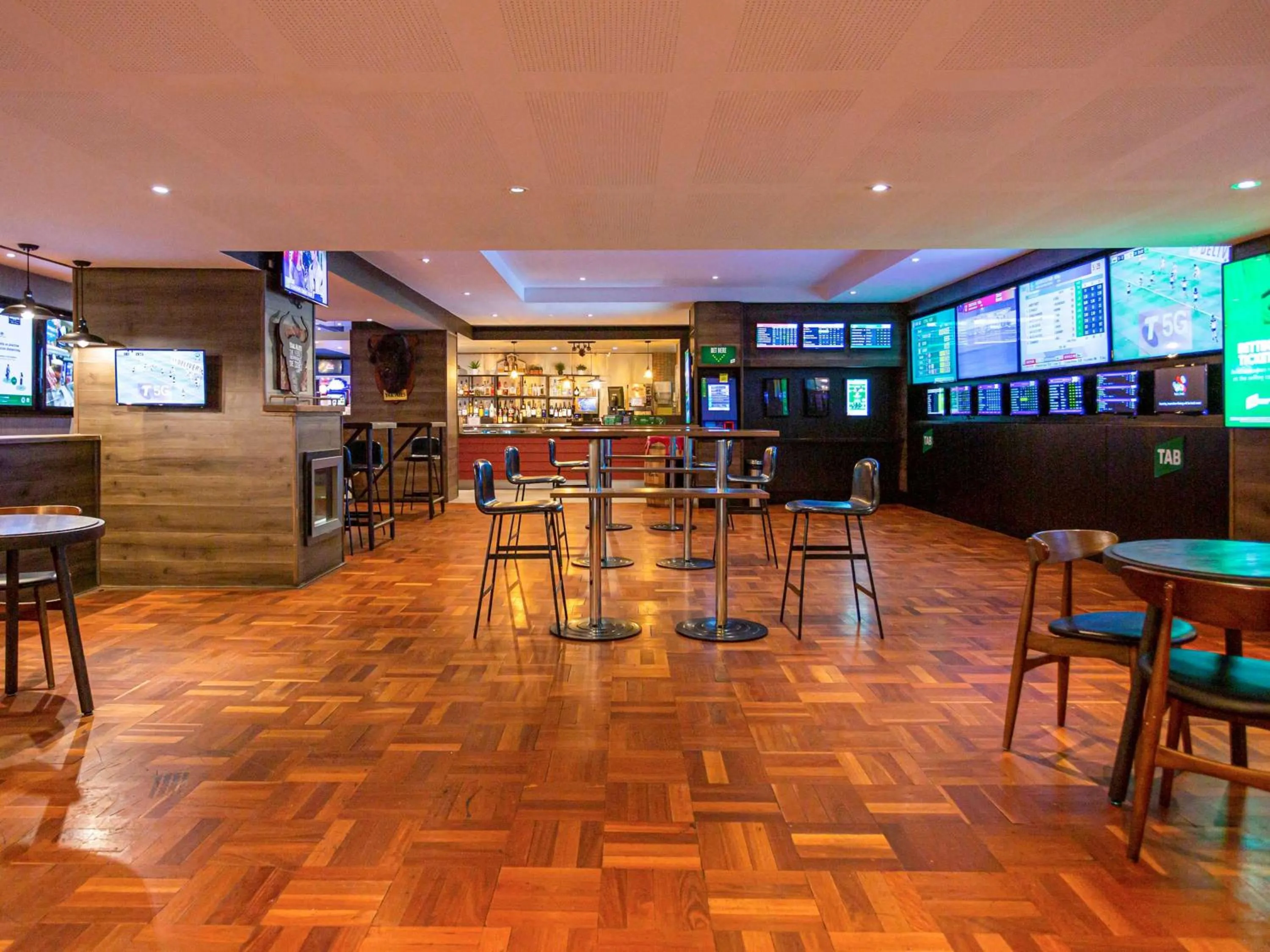Lounge or bar in Ibis Styles The Entrance