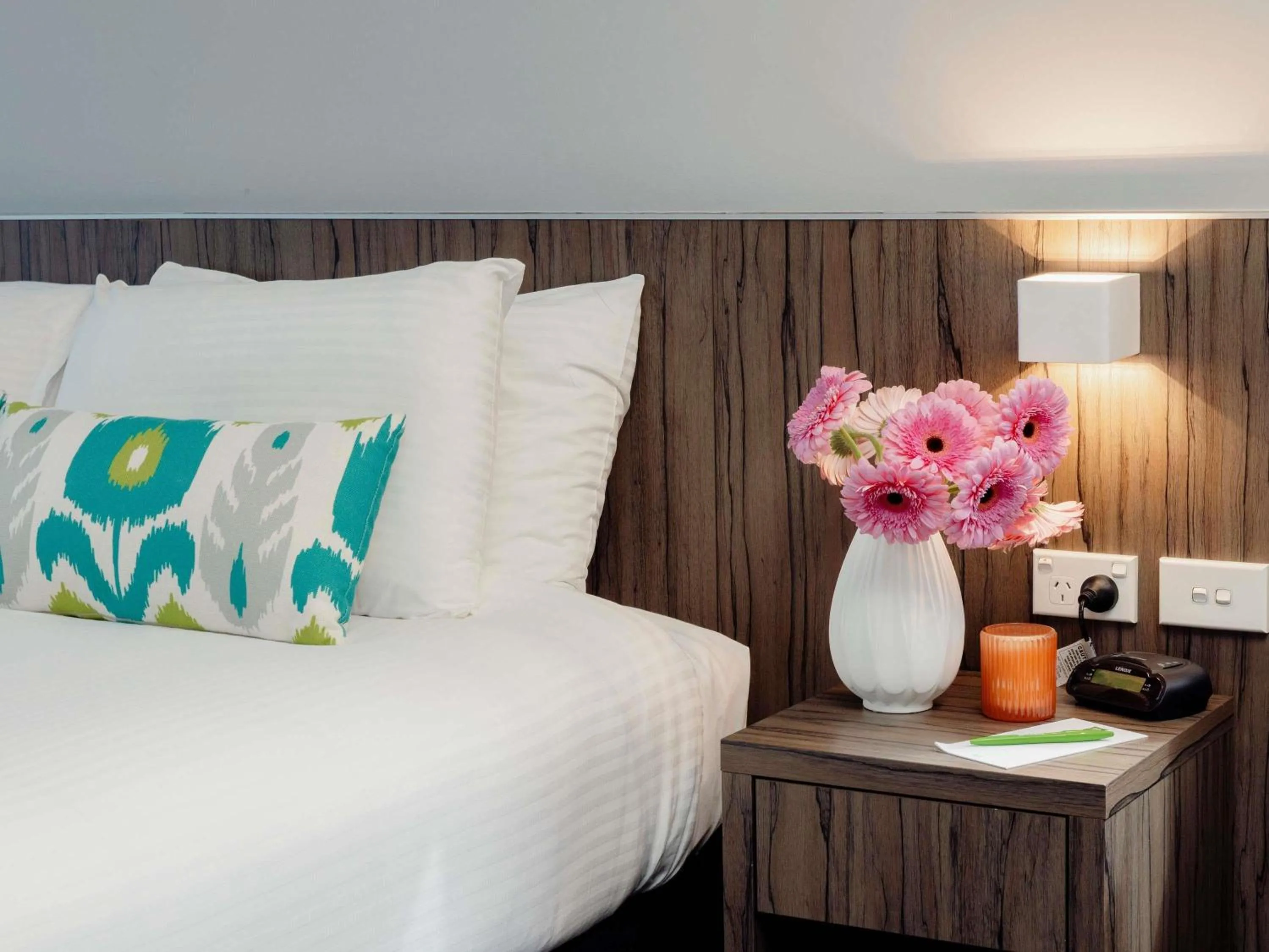 Bedroom, Bed in Ibis Styles The Entrance