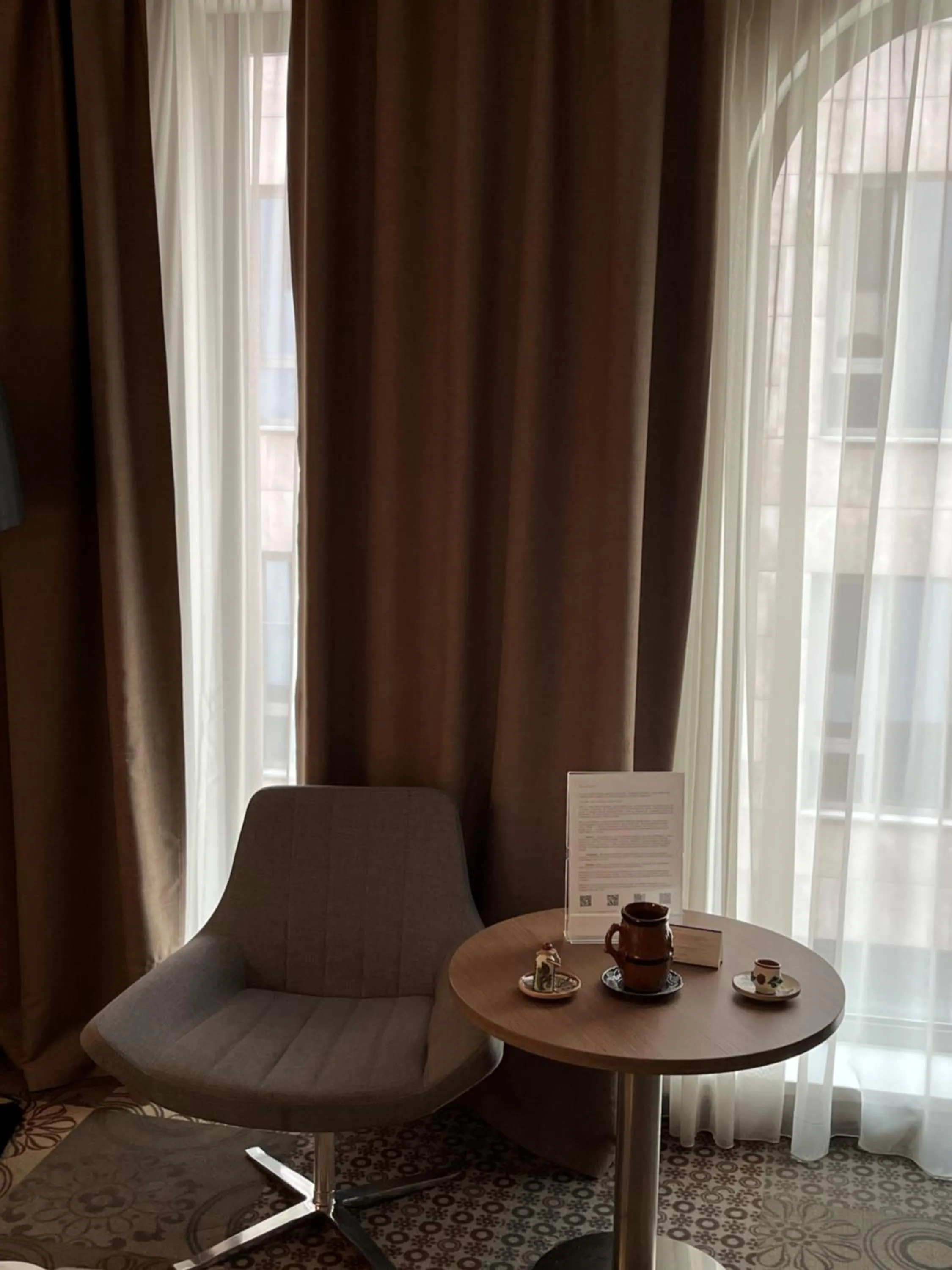Seating area in Mercure Bucharest City Center