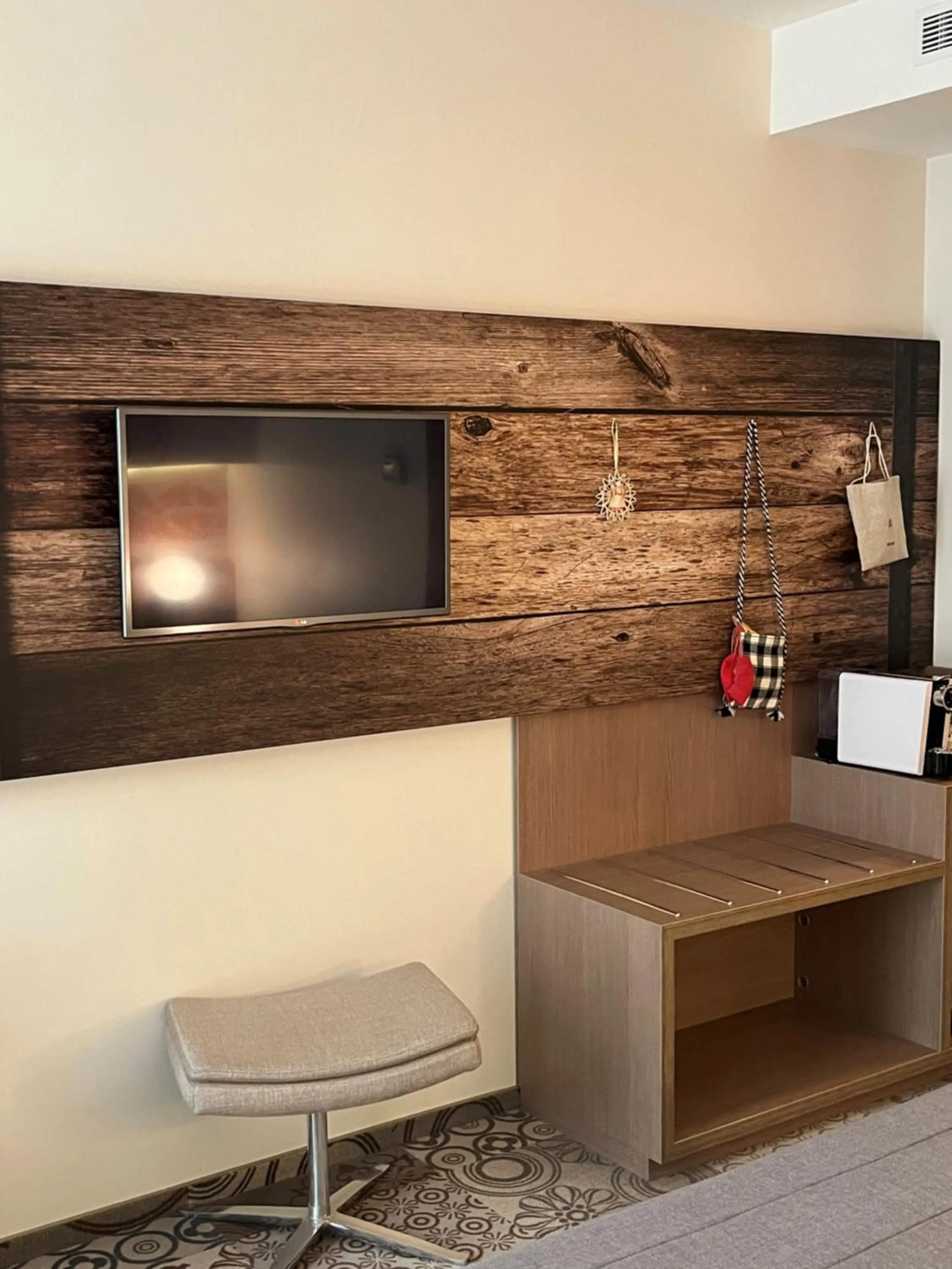 TV and multimedia in Mercure Bucharest City Center