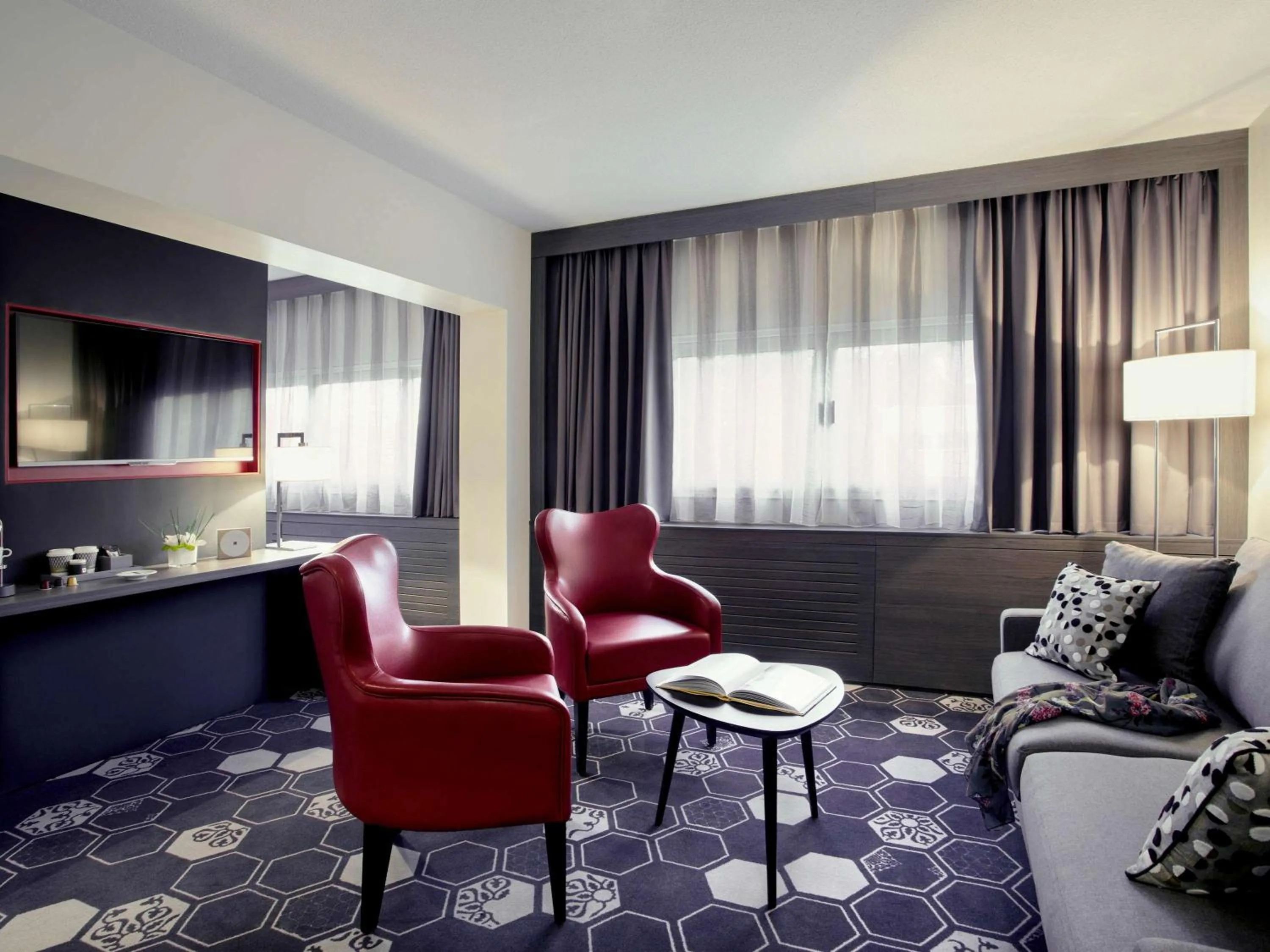 Photo of the whole room in Mercure Orange Centre A7/A9