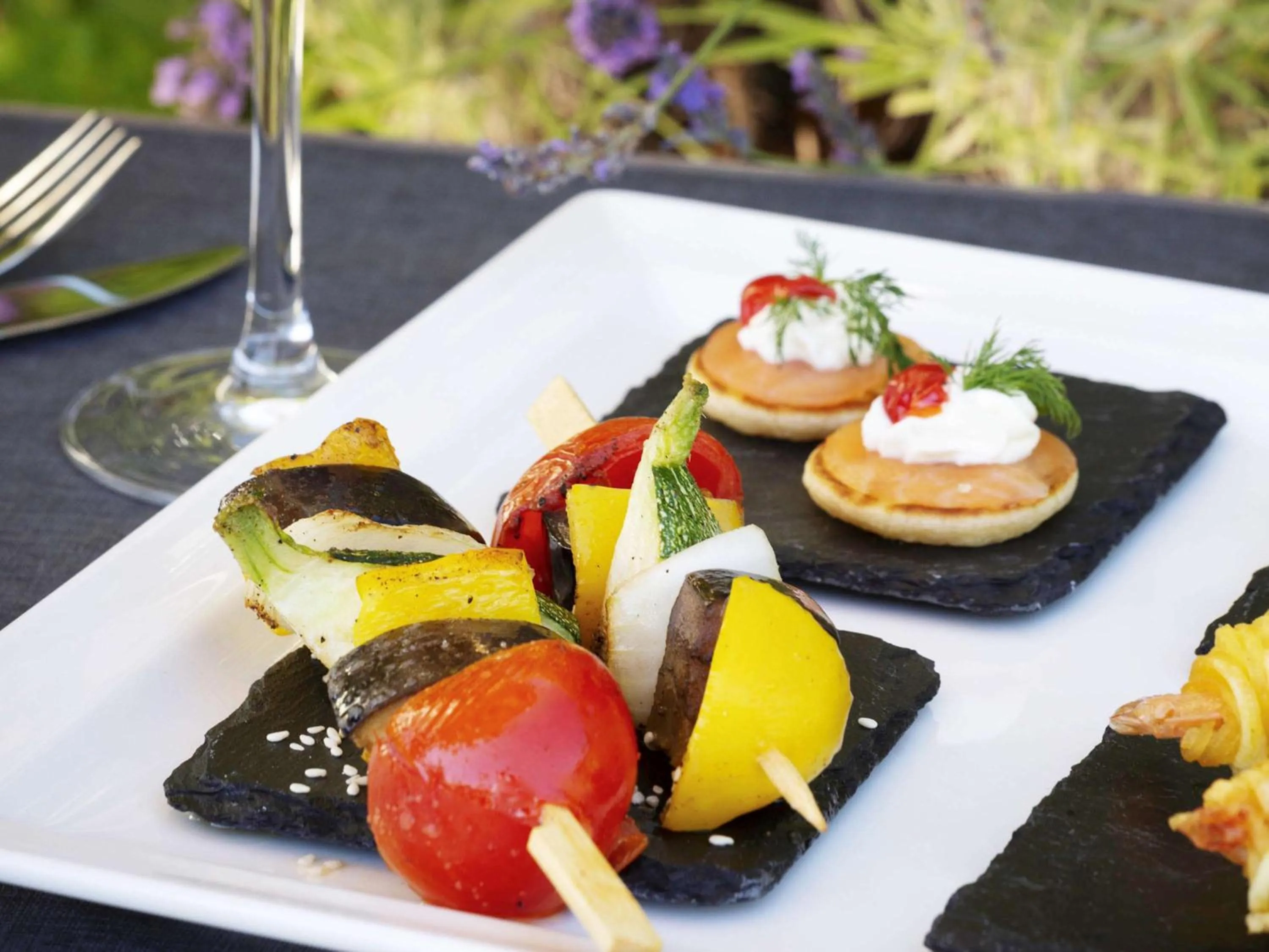 Restaurant/places to eat in Mercure Orange Centre A7/A9