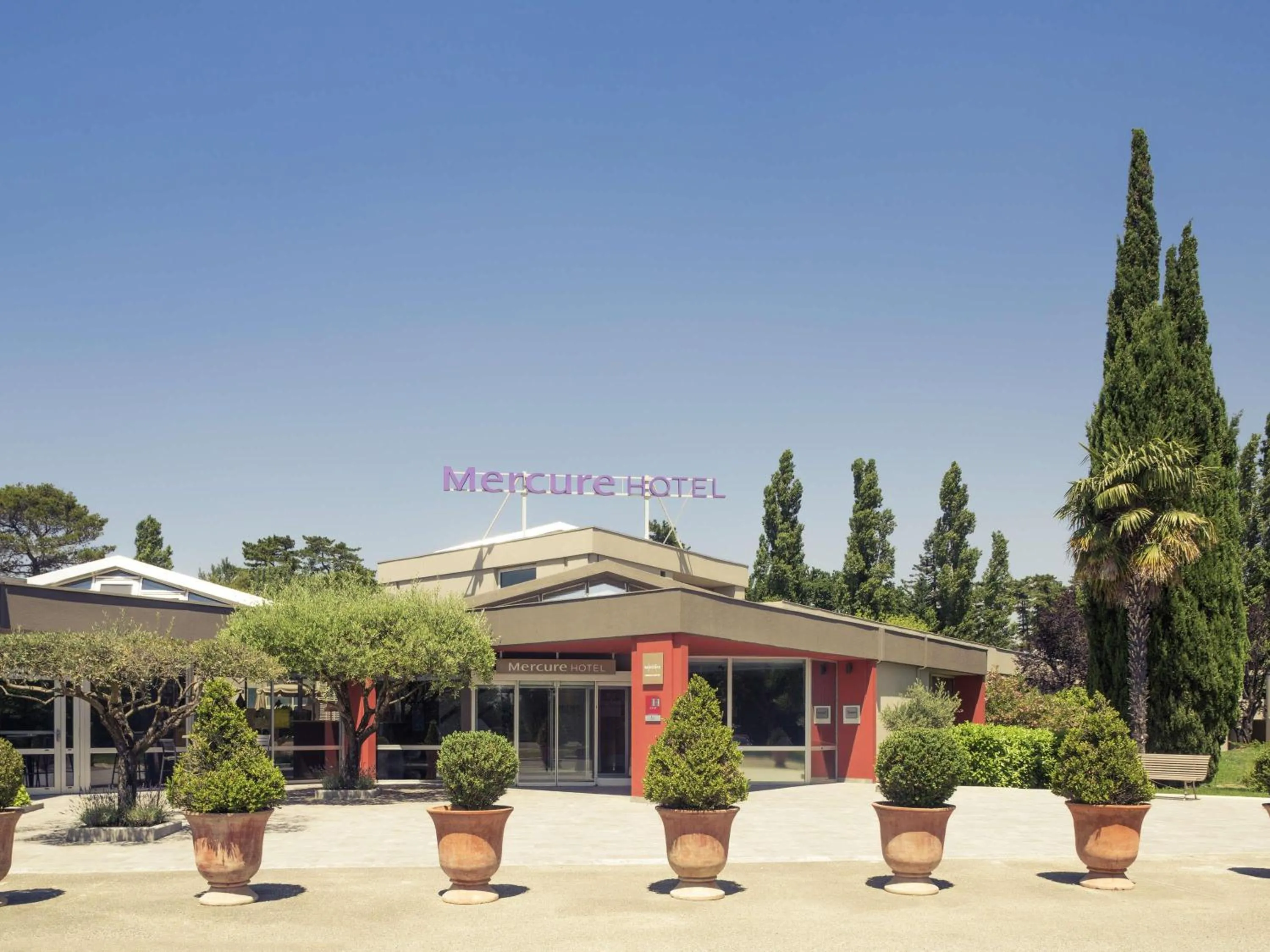 Property building in Mercure Orange Centre A7/A9