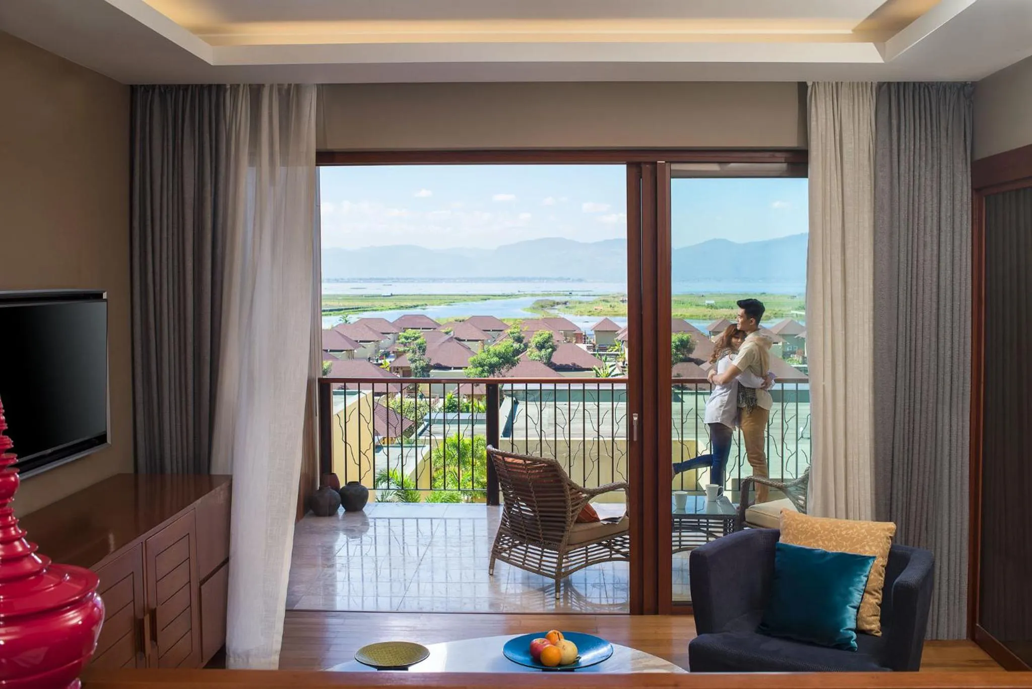 Day in Novotel Inle Lake Myat Min